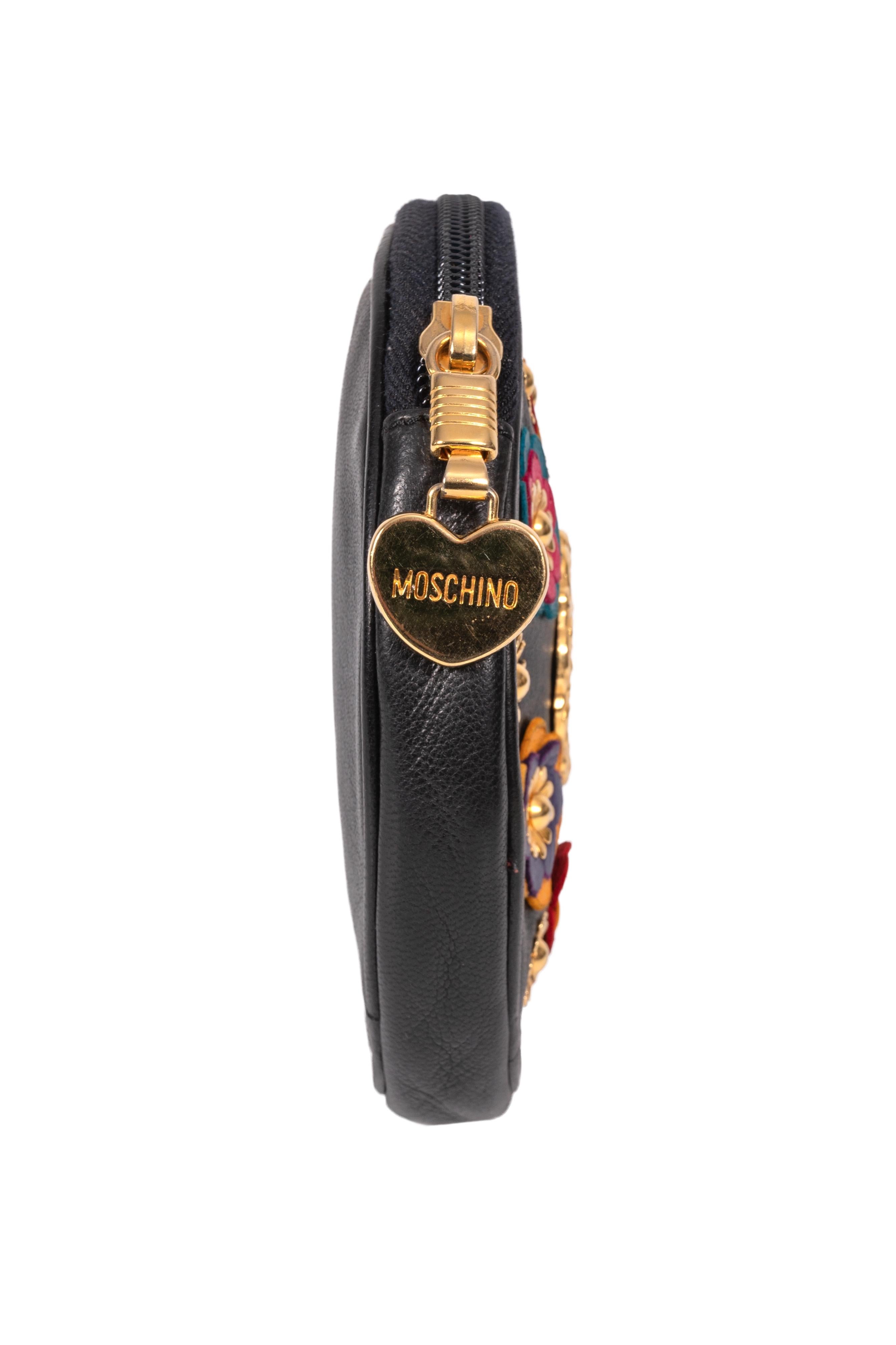 S/S 1991 MOSCHINO Redwall Documented Black Round Flower Appliquéd Leather Purse For Sale 2