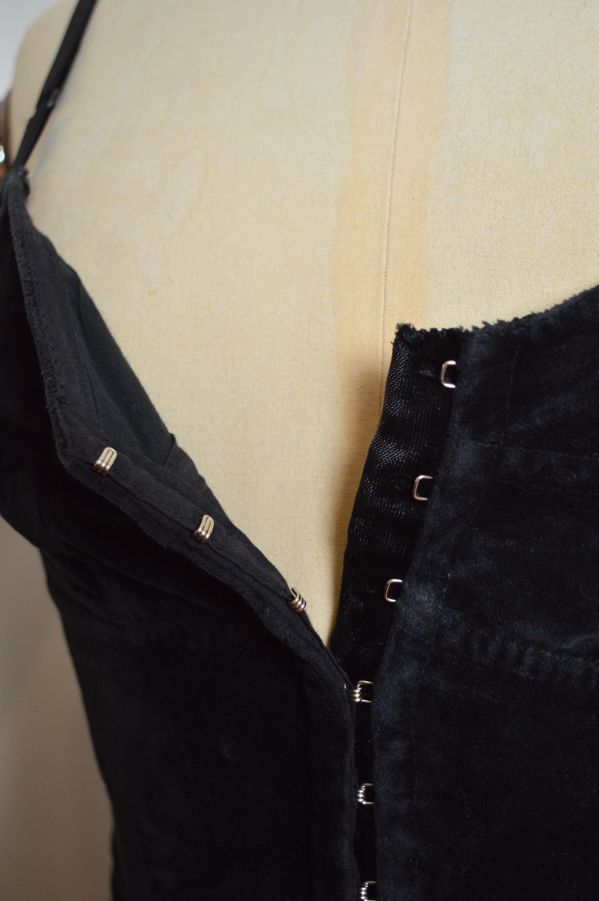S/S 1992 Dolce & Gabbana Black Velvet Lingerie Runway Corset Bodysuit For Sale 1