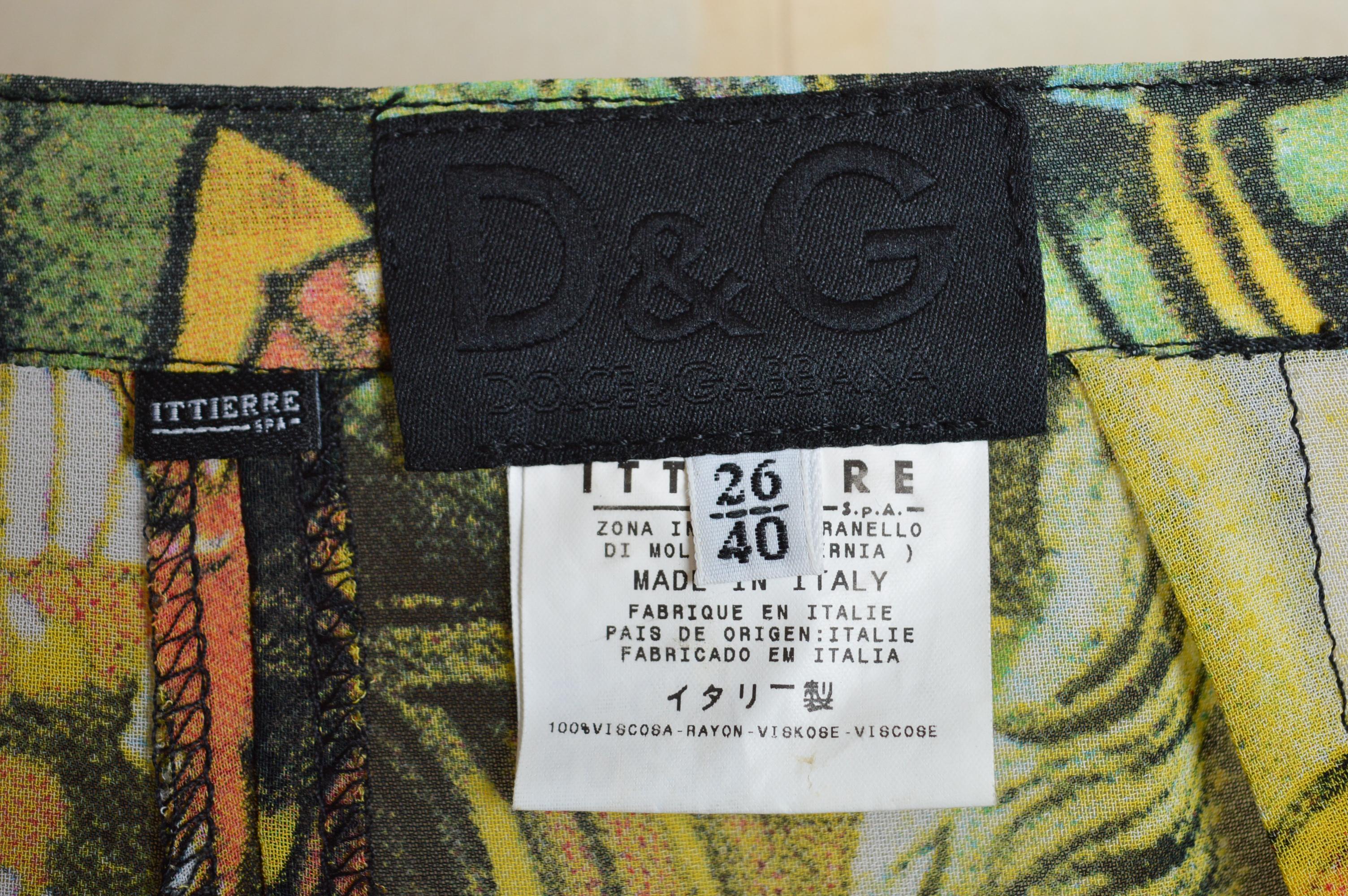 P/E 1992 Dolce & Gabbana - Pantaloni 3/4 con motivi colorati e nappe in vendita 7