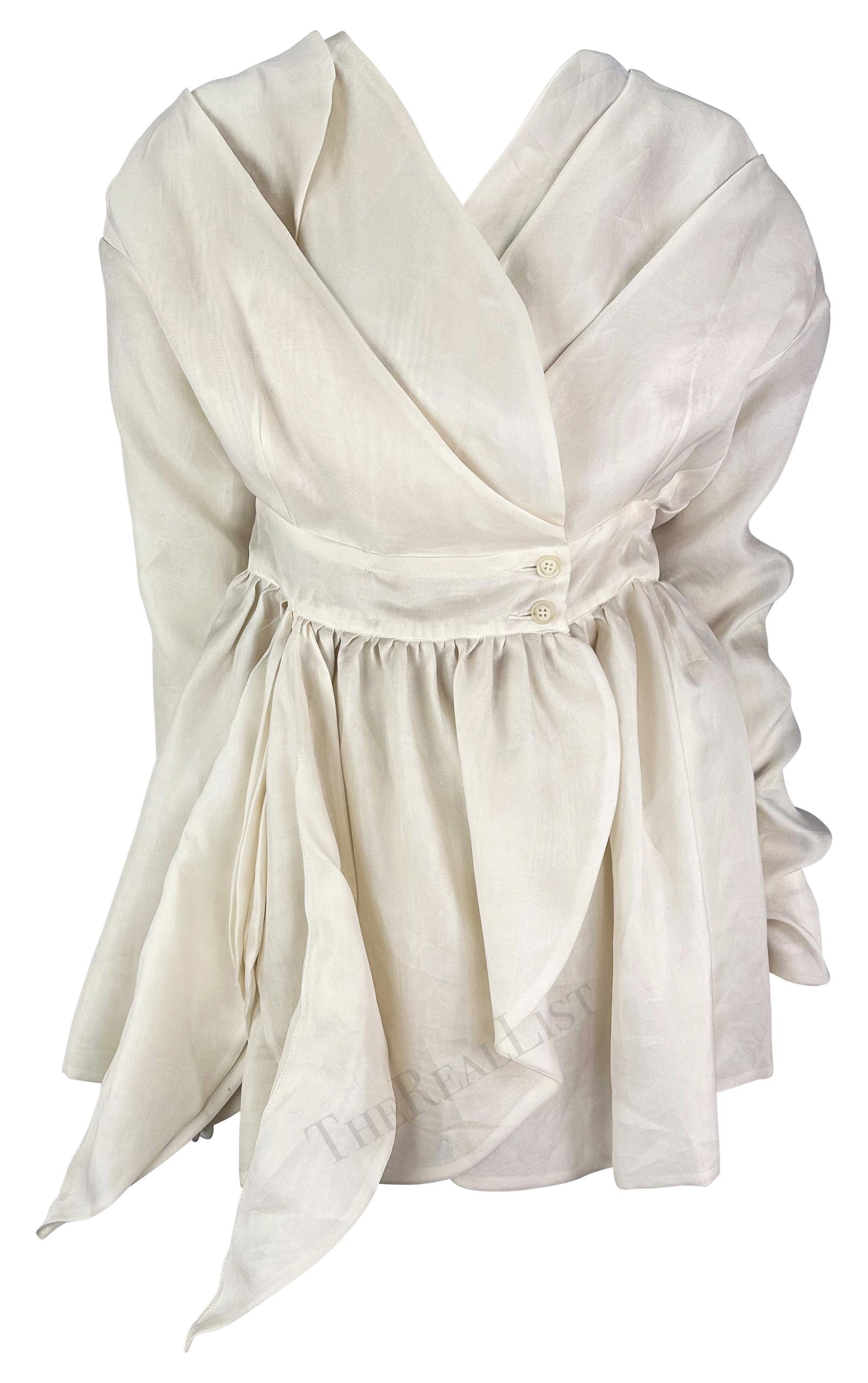 Blanc S/S 1992 Dolce & Gabbana White Silk Flowy Layered Long Sleeve Blouse (Chemisier à manches longues en soie) en vente