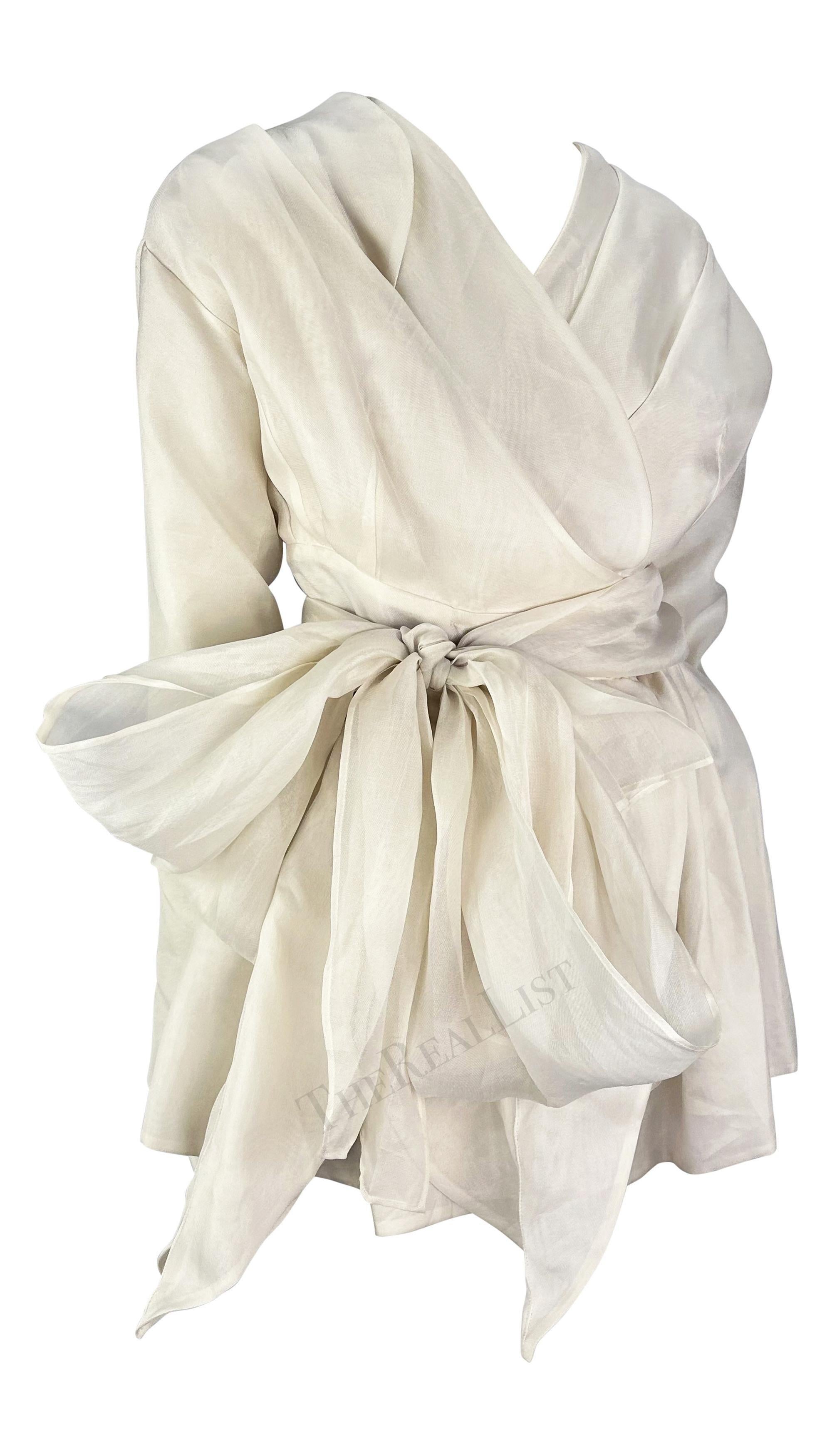 S/S 1992 Dolce & Gabbana White Silk Flowy Layered Long Sleeve Blouse (Chemisier à manches longues en soie) Bon état - En vente à West Hollywood, CA