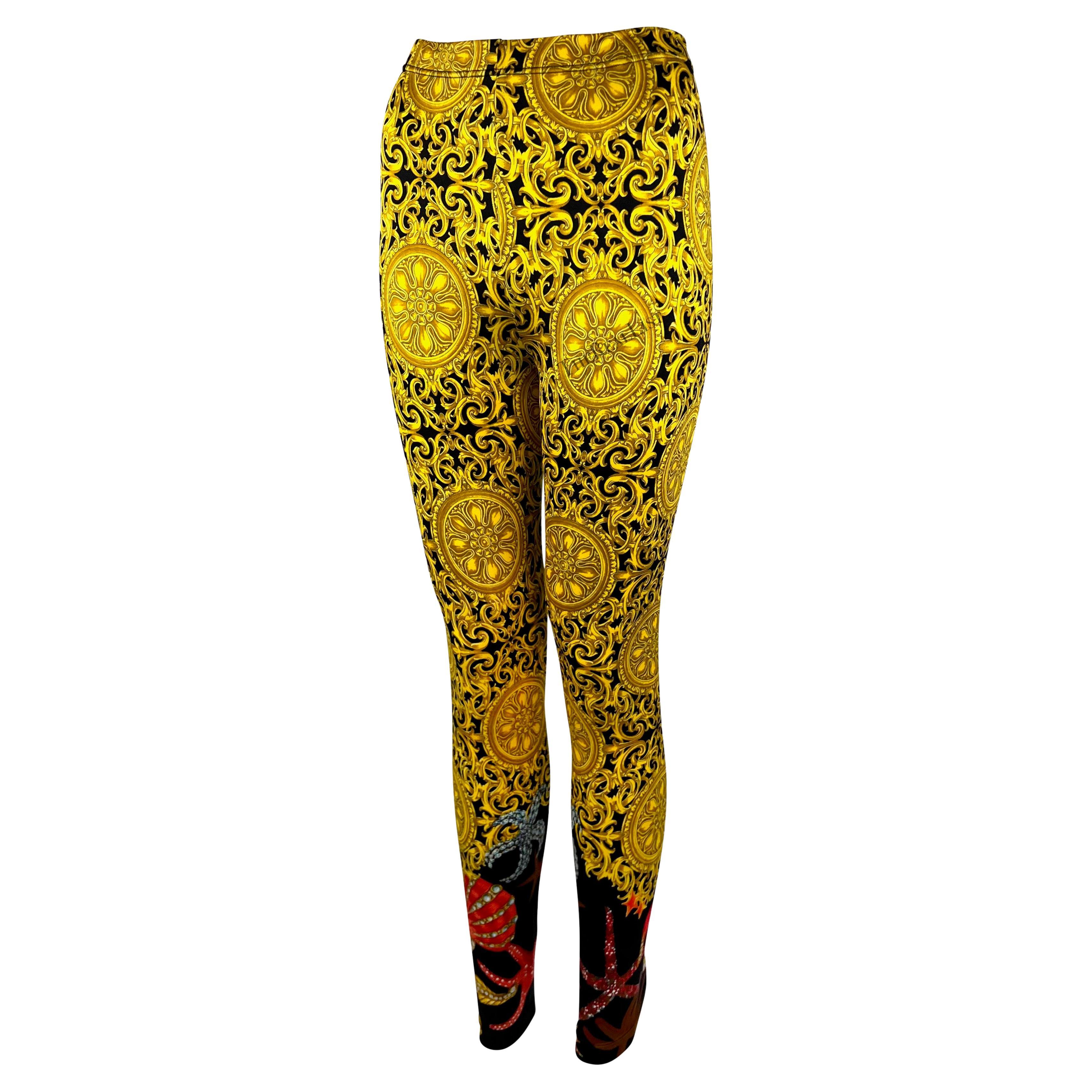 Marron S/S 1992 Gianni Versace Baroque Tights à motif océanique en vente