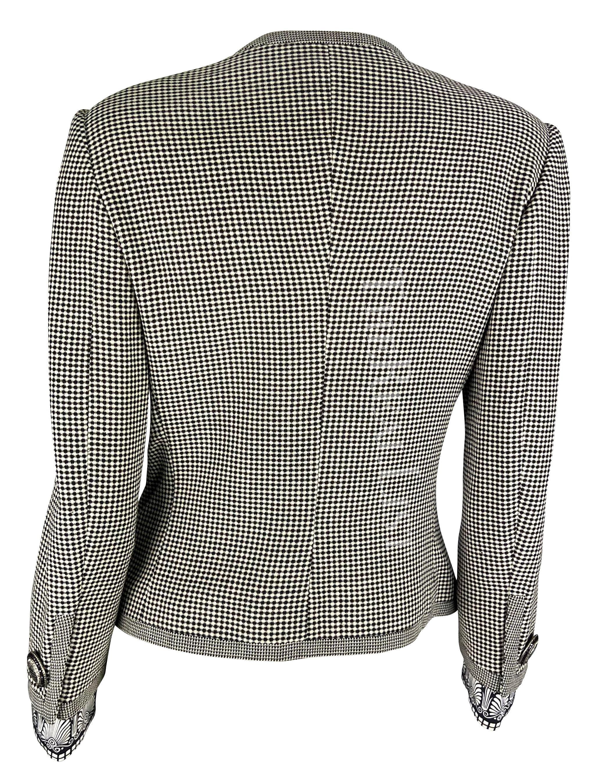 Donna S.S. White 1992 Gianni Versace Giacca barocca con strass a scacchi neri e bianchi in vendita