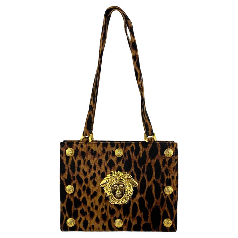 S/S 1992 Gianni Versace Leopard Print Shoulder Bag Gold Medusa Medallion  For Sale at 1stDibs | versace leopard bag, animal print shoulder bag, leopard  print purse
