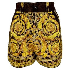 F/S 1992 Gianni Versace Laufsteg Gold-Shorts mit Leopardenmuster und hoher Taille