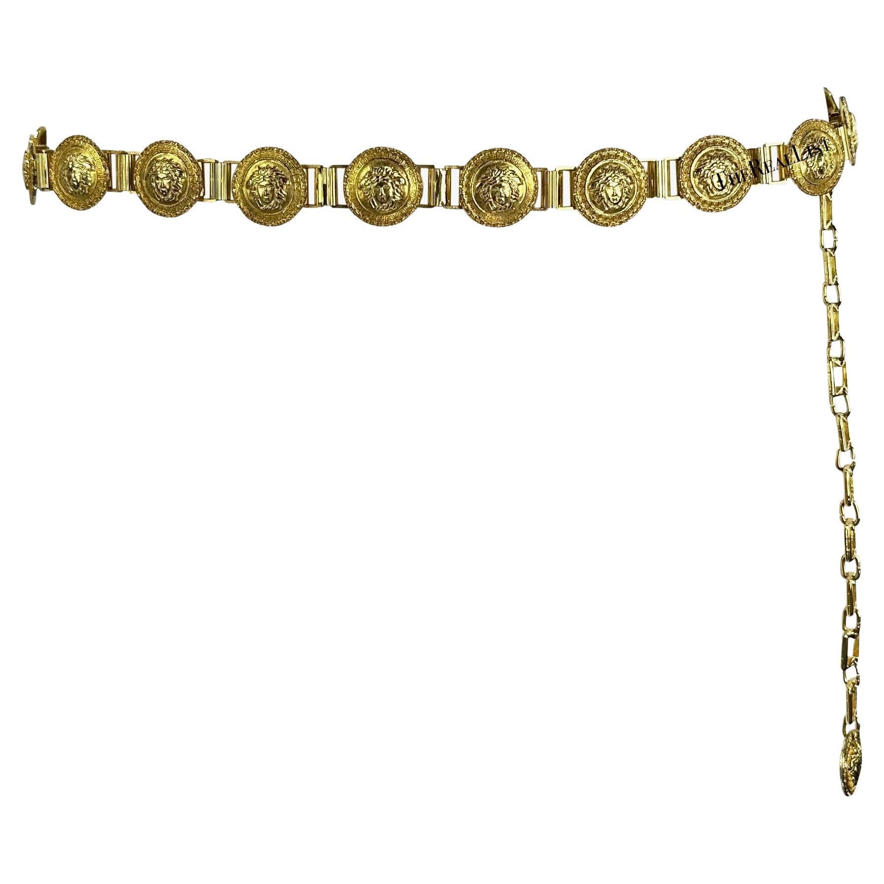 S/S 1992 Gianni Versace Runway Gold Tone Medusa Medallion Chain Belt en vente