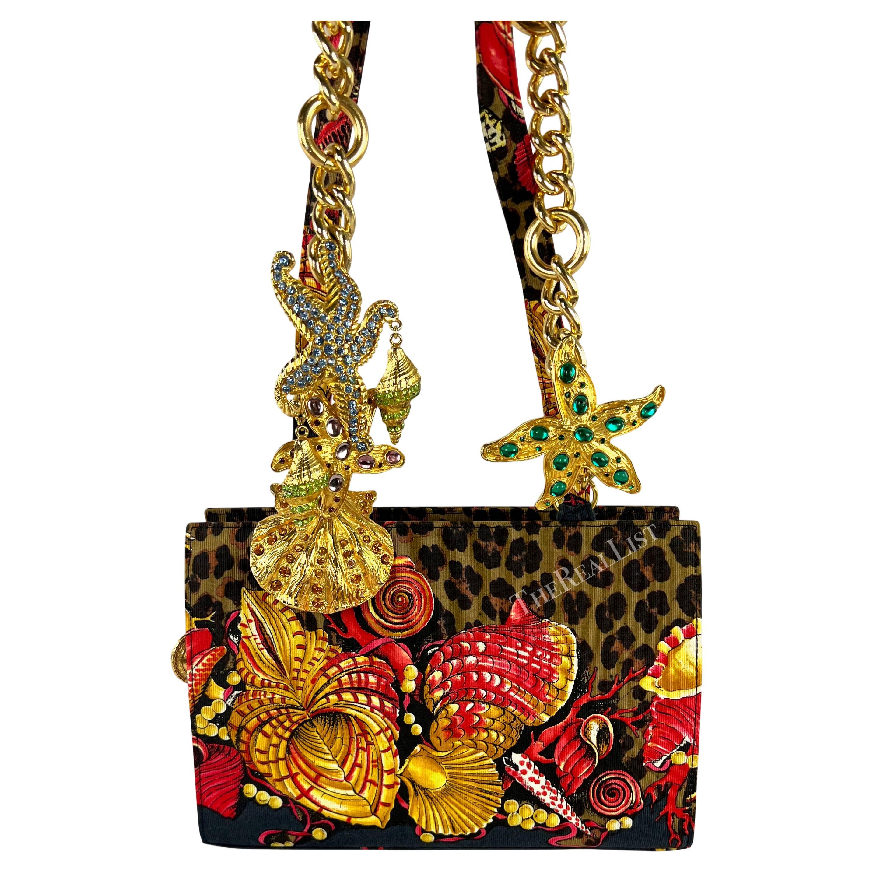 S/S 1992 Gianni Versace Runway Rhinestone Gold Shell Jewel Chain Crossbody Bag  In Excellent Condition For Sale In West Hollywood, CA