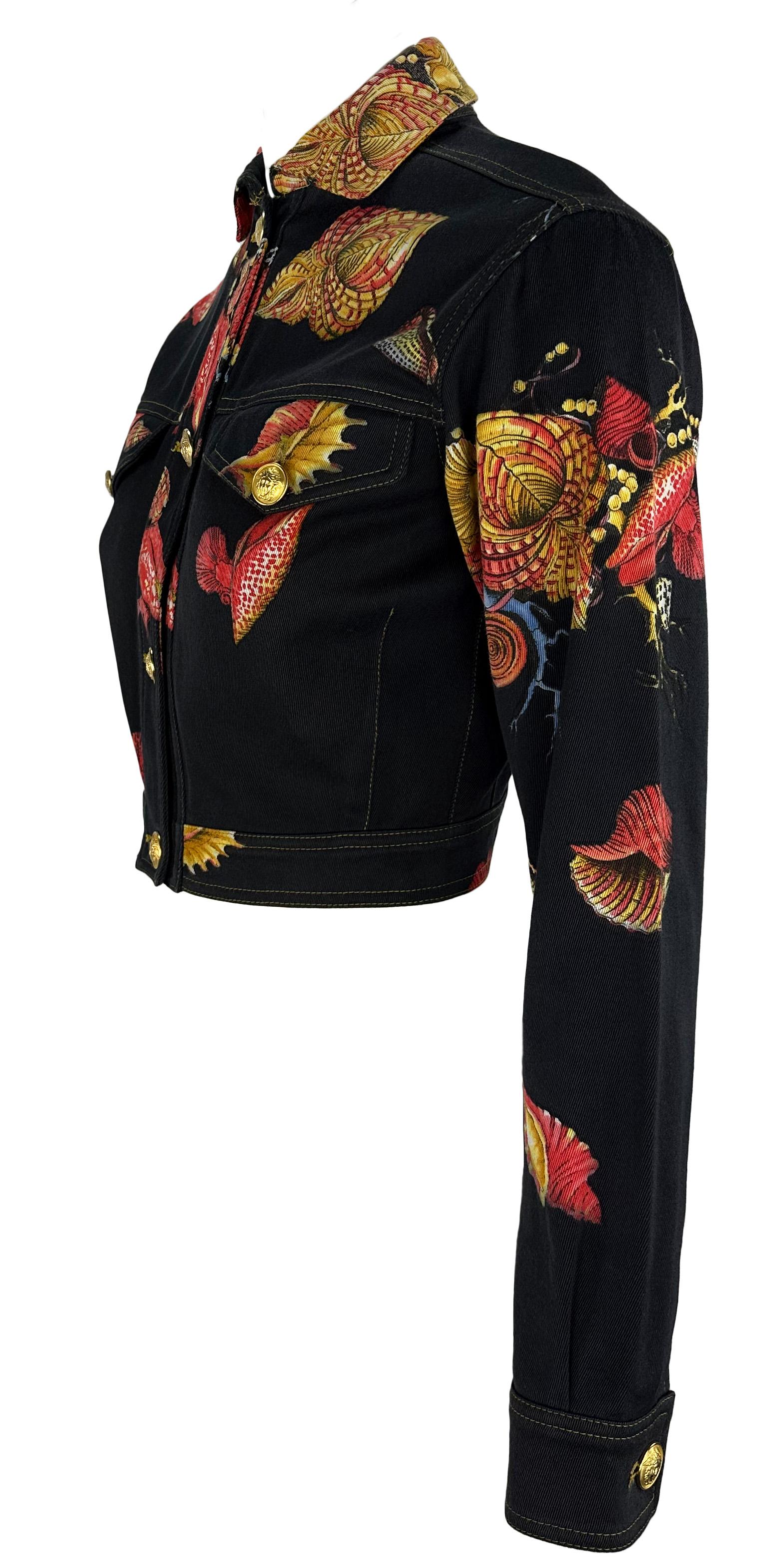 S/S 1992 Gianni Versace Runway Tresor la Mer Black Denim Medusa Cropped Jacket For Sale 2