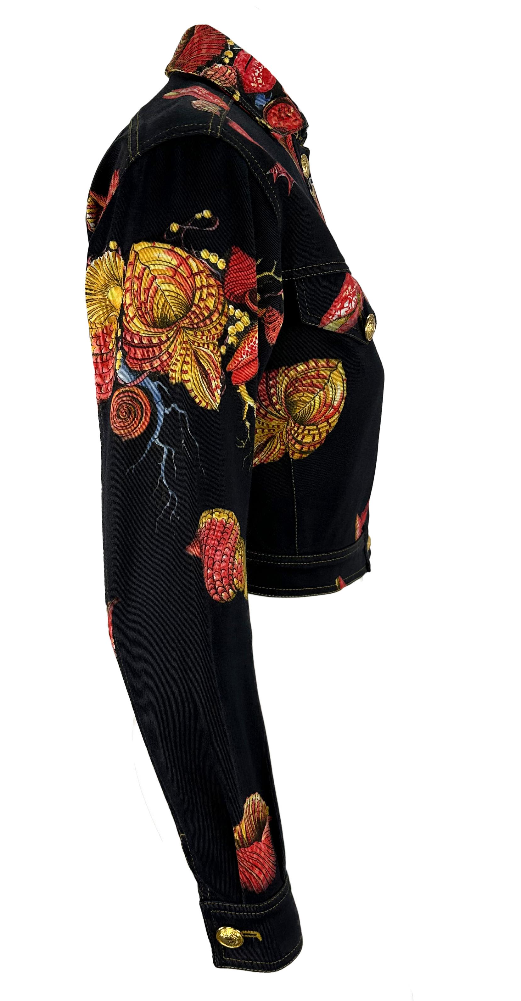S/S 1992 Gianni Versace Runway Tresor la Mer Giacca Cropped Medusa in Denim Nero in vendita 4
