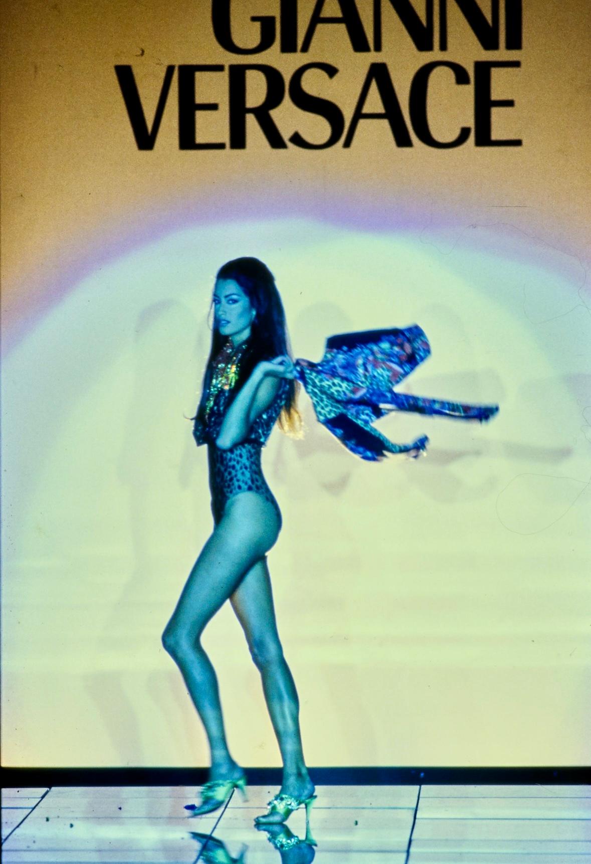 S/S 1992 Gianni Versace Body de bain une pièce imprimé guépard jaune Pour femmes en vente