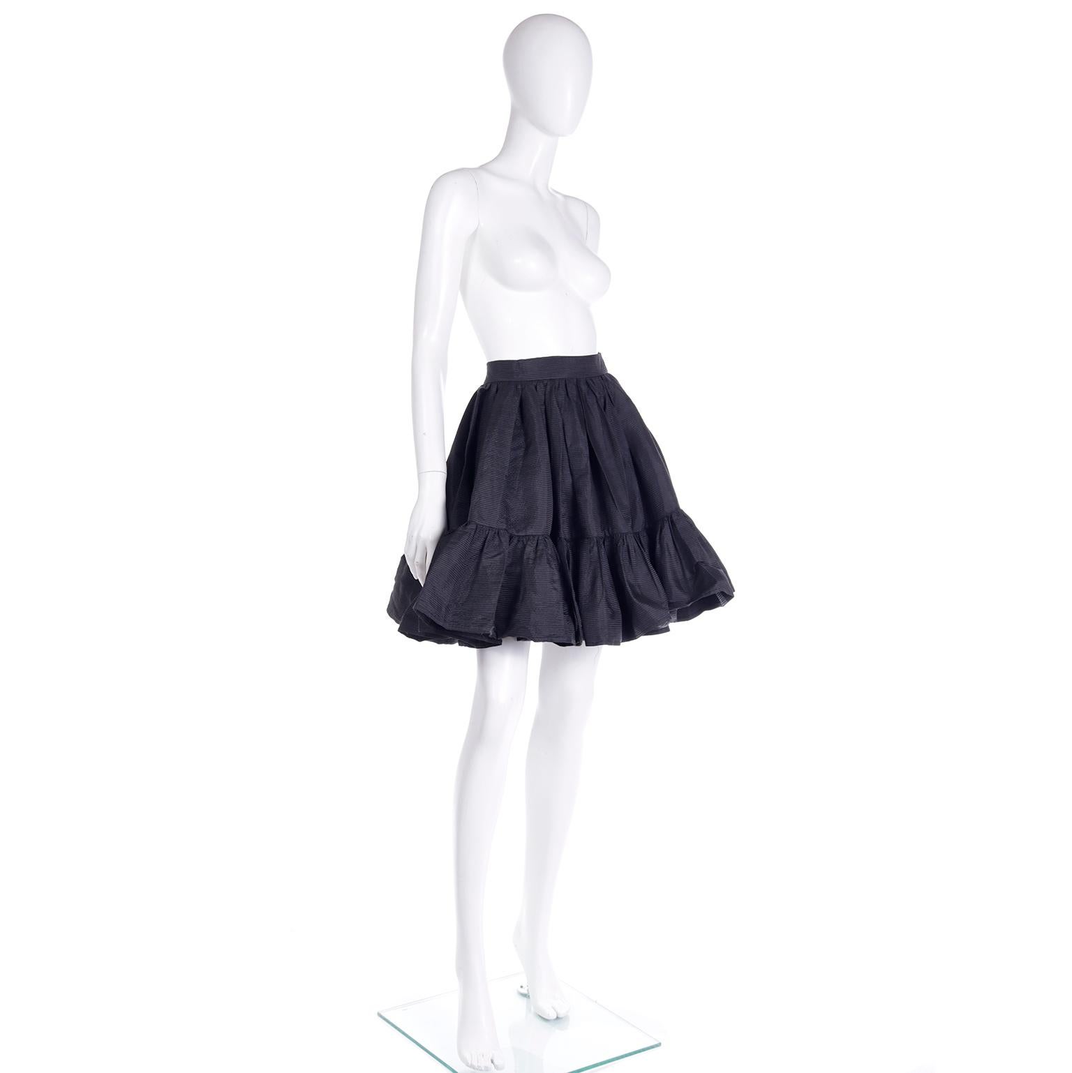 Women's S/S 1992 Isaac Mizrahi Vintage Black Ruffled Mini Rodeo Skirt For Sale
