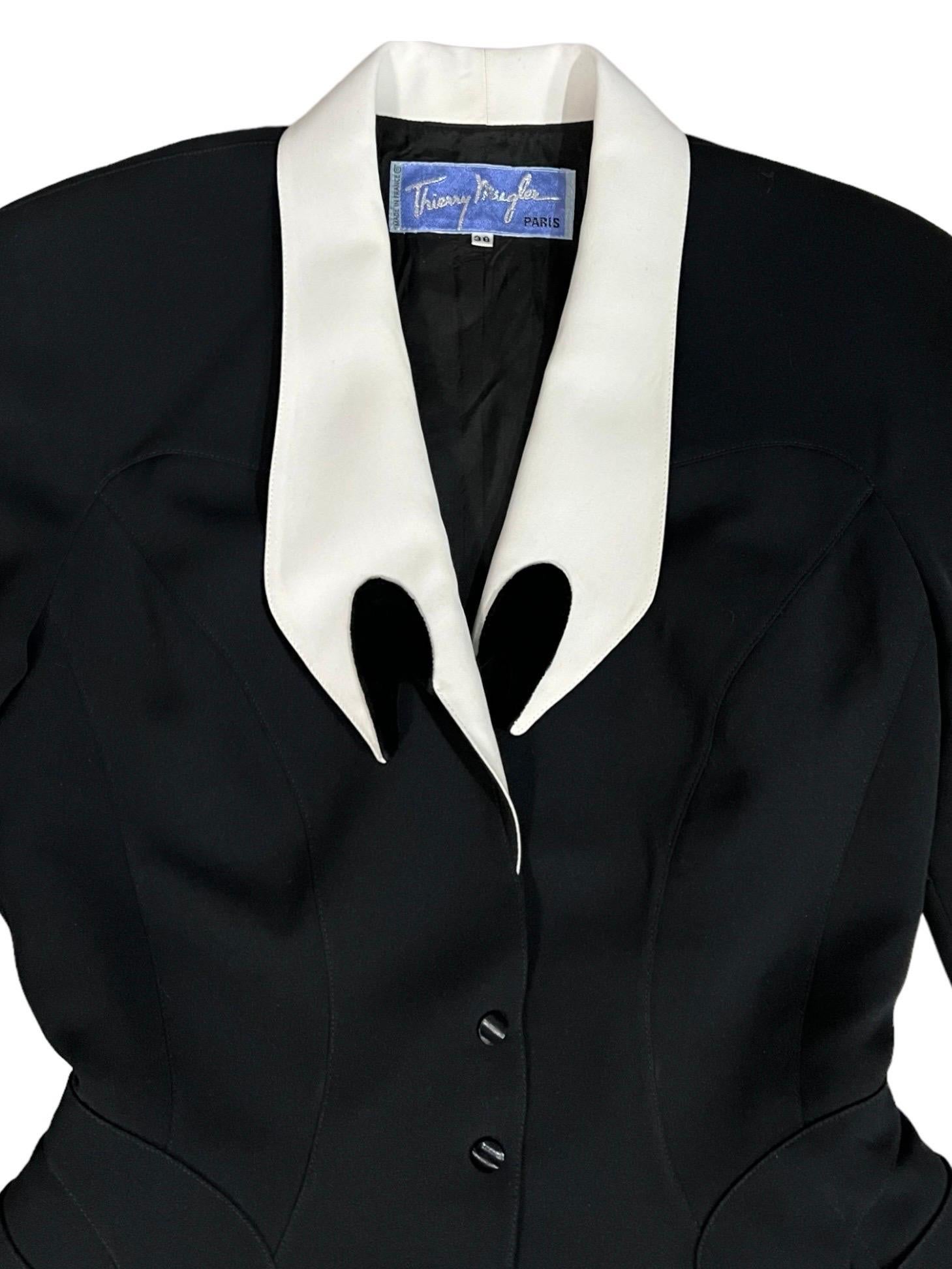 S/S 1992 Thierry Mugler Black Runway Jacket Dramatic White Collar For Sale 5