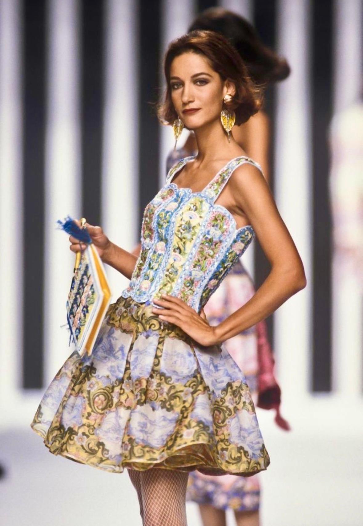 Presenting a truly incredible floral beaded Valentino Garavani skirt set. From the Spring/Summer 1992 collection, this set debuted on the season's runway and was also highlighted in the season's ad campaign on Yasmeen Ghauri and captured by Steven