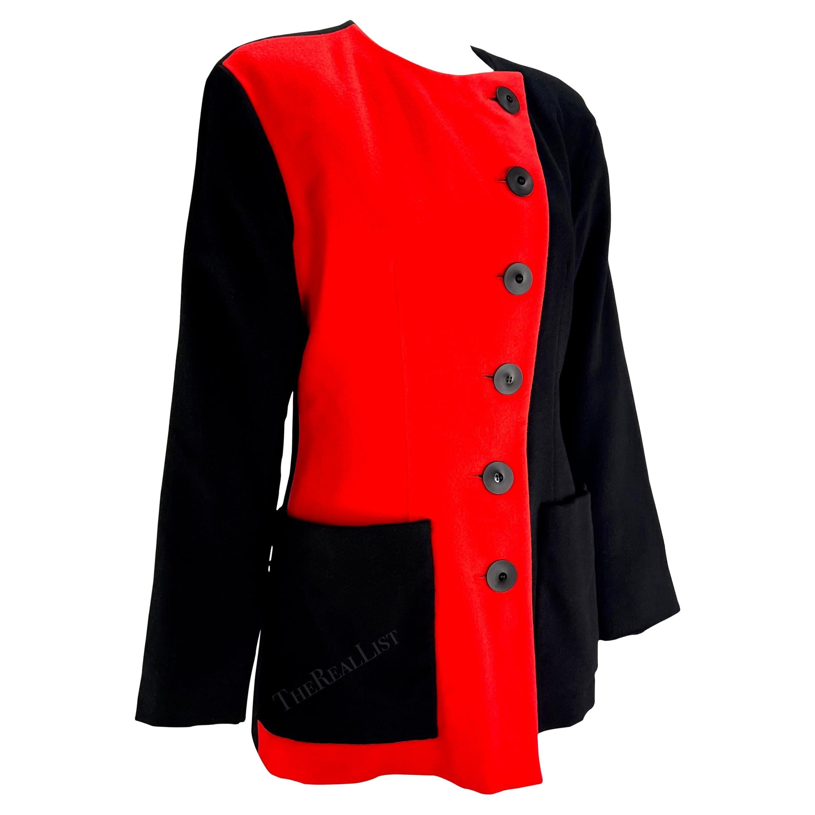 P/E 1992 Yves Saint Laurent Rosso Color-Block Nero Mini Cappotto Abito Giacca Blazer in vendita 4