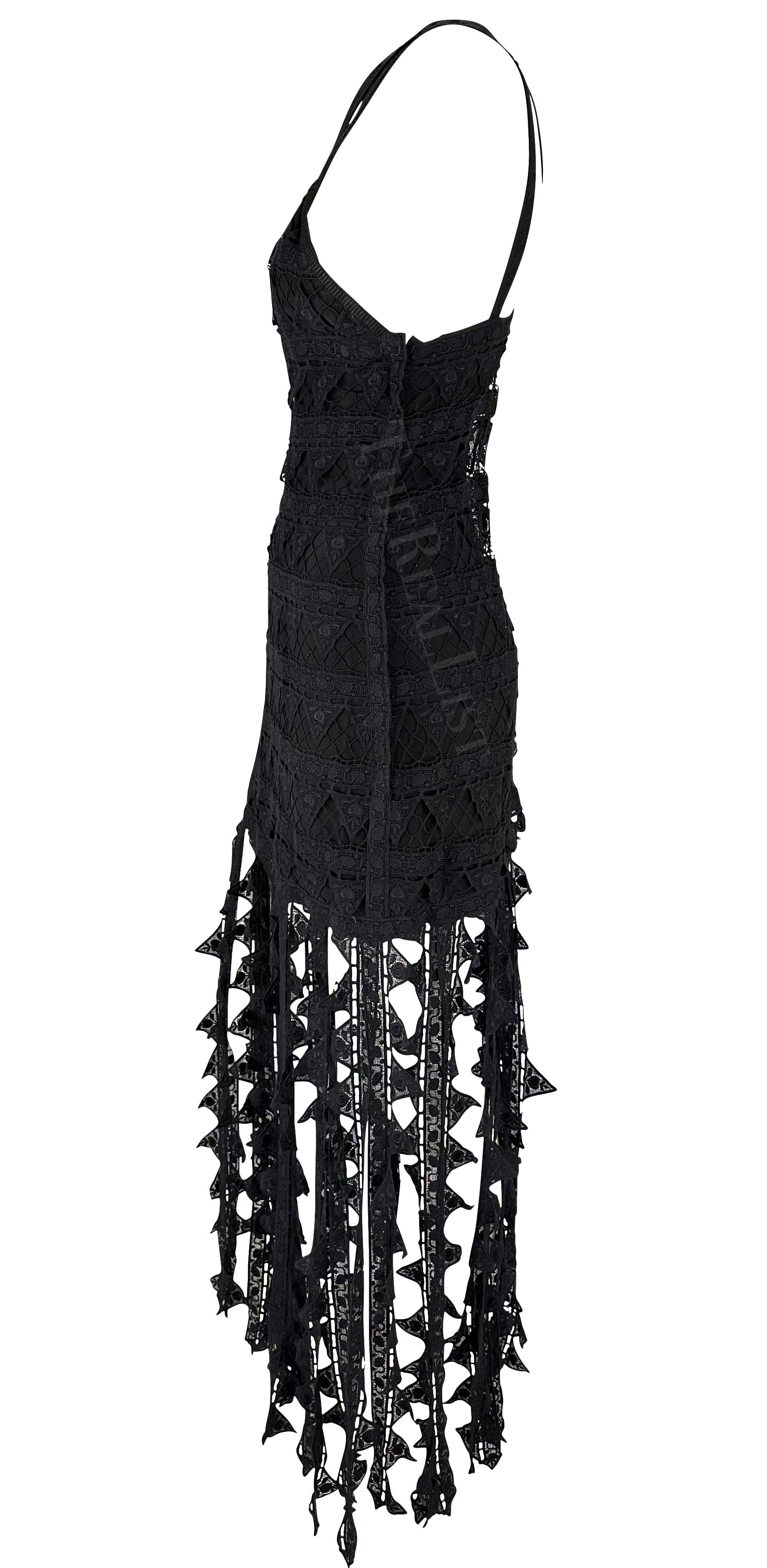 S/S 1993 Chloé by Karl Lagerfeld Runway Black Floral Triangle Lace Dress For Sale 3