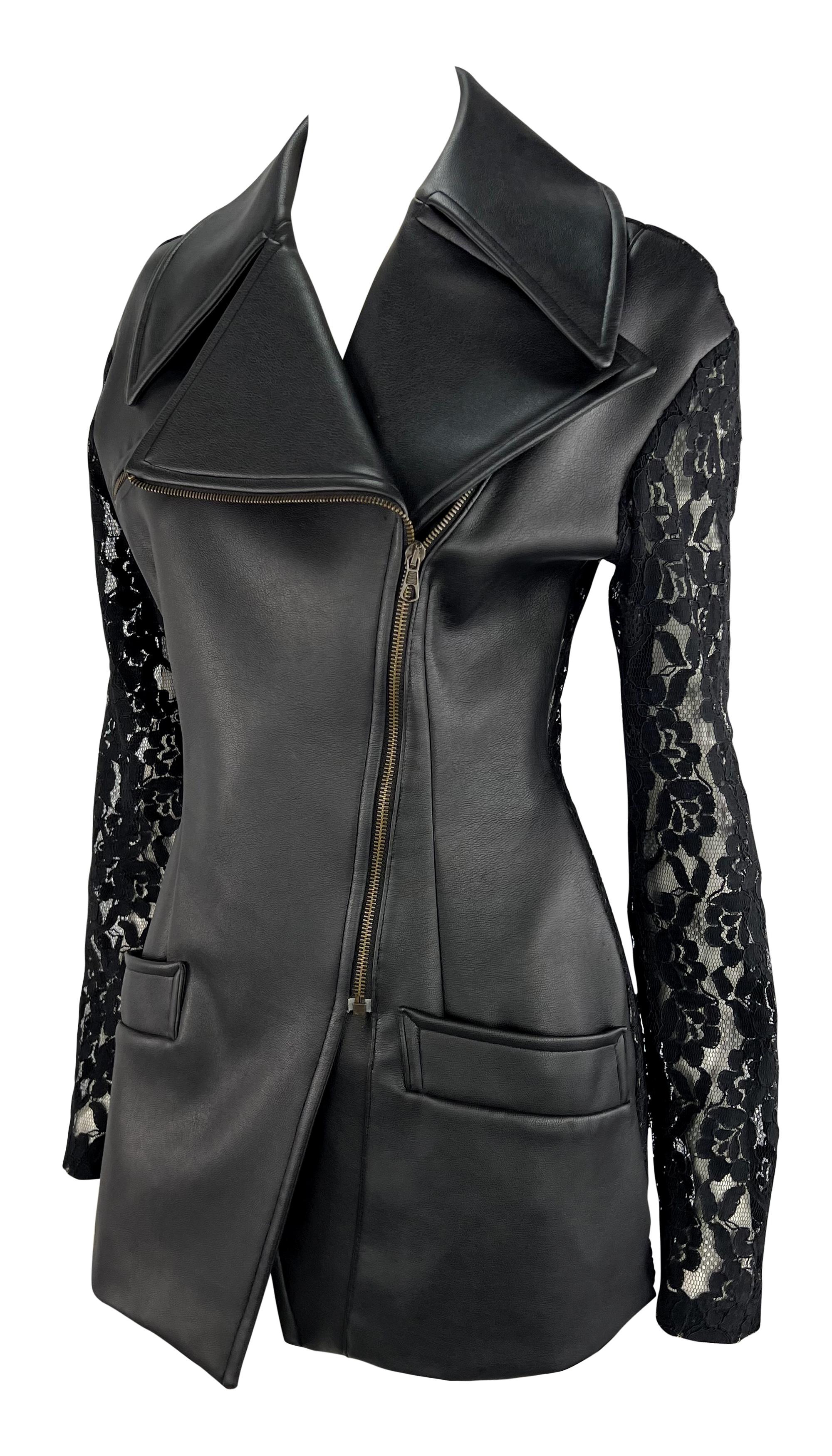 Nero P/E 1993 Dolce & Gabbana Giacca biker con zip in pelle nera e pizzo trasparente senza schienale in vendita