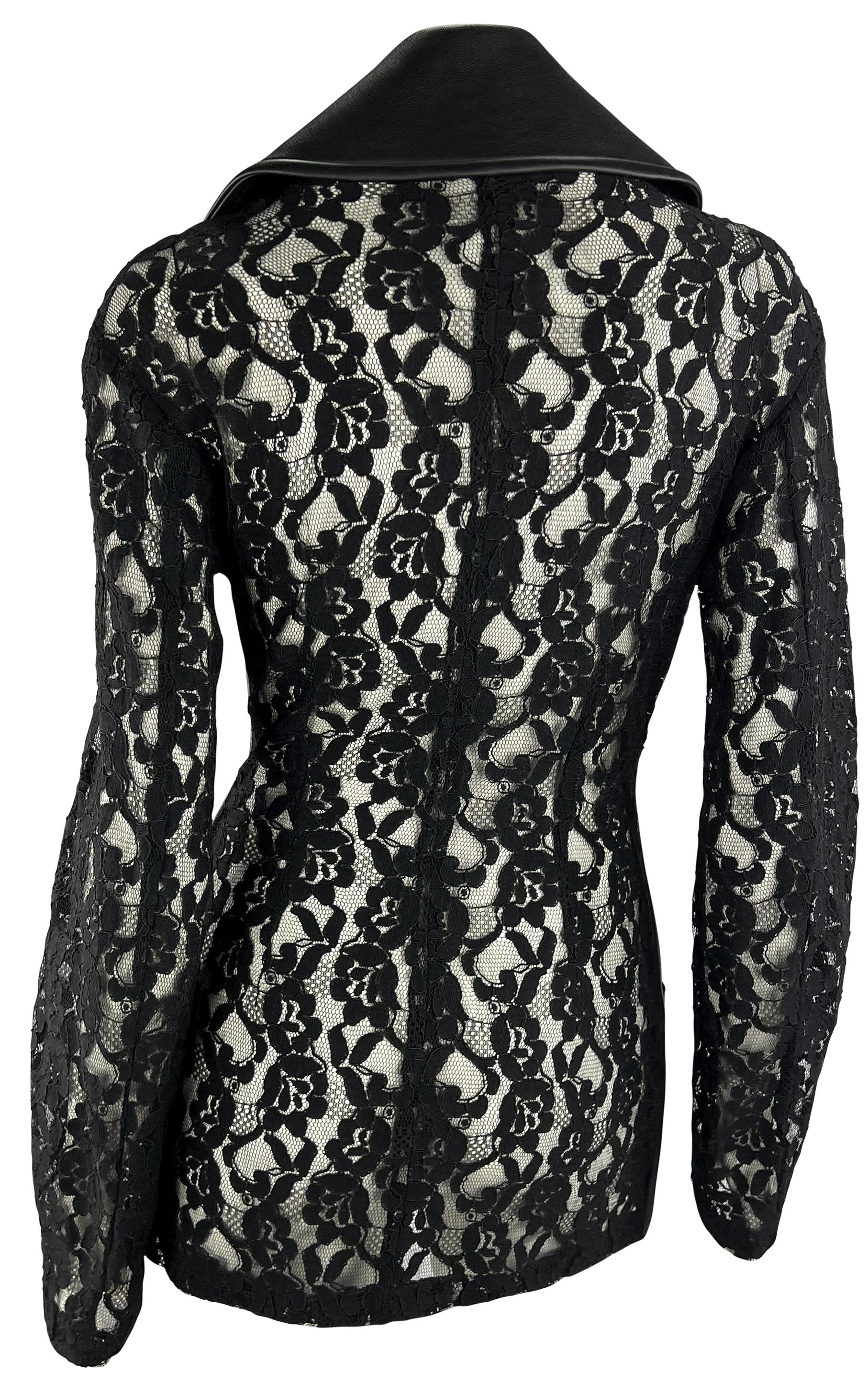 Donna P/E 1993 Dolce & Gabbana Giacca biker con zip in pelle nera e pizzo trasparente senza schienale in vendita