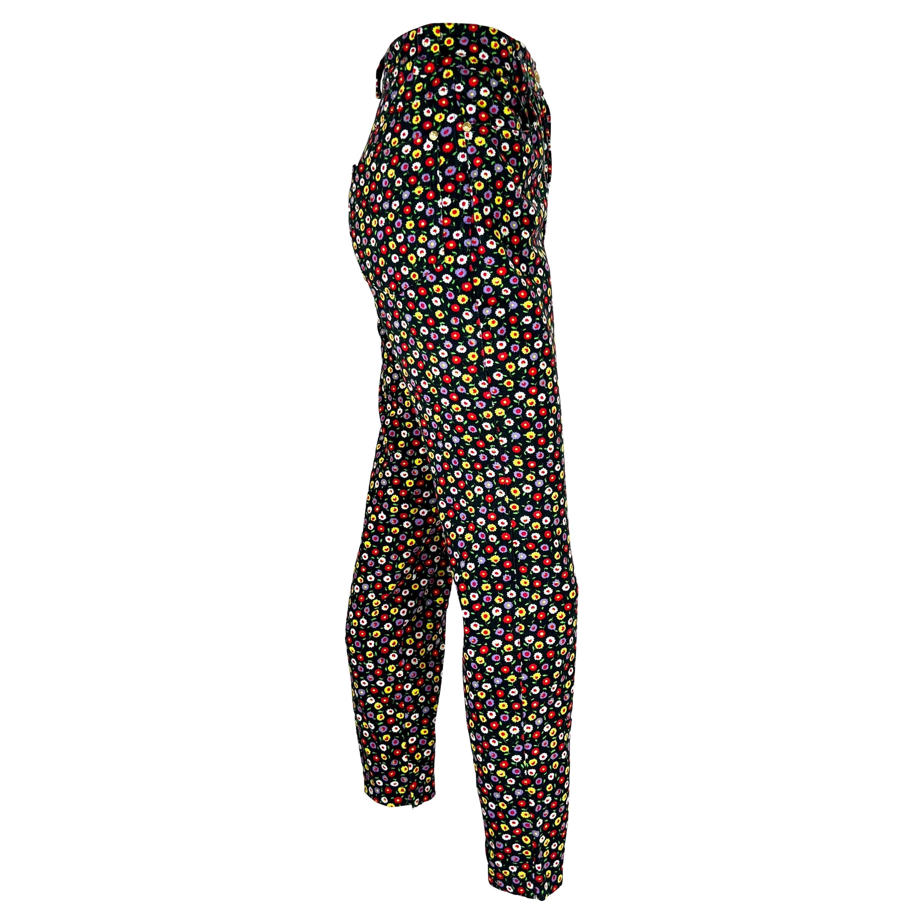 Jeans Gianni Versace neri con stampa floreale Medusa in cotone elasticizzato P/E 1993 in vendita 1