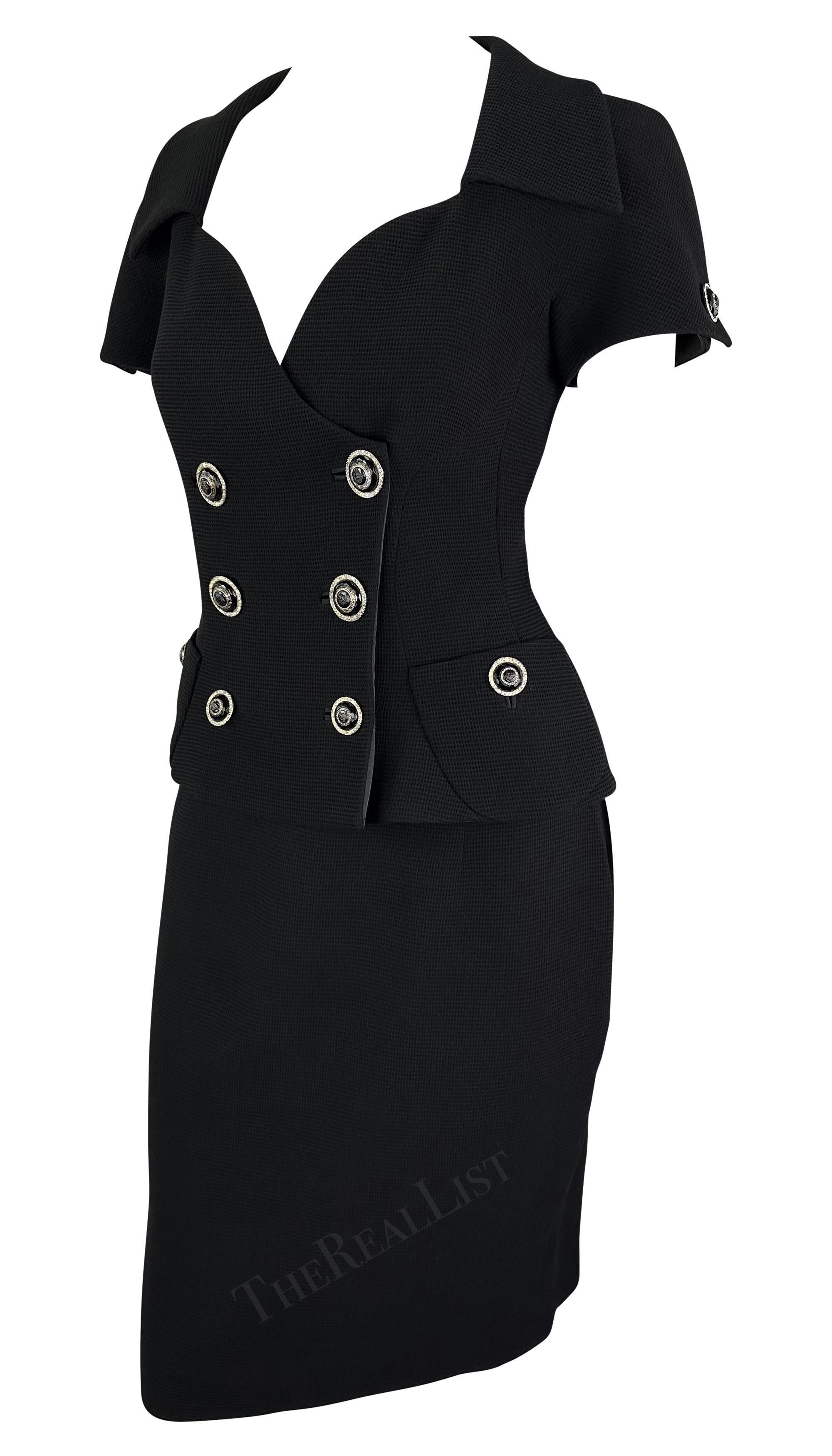 P/E 1993 Gianni Versace - Completo con gonna a doppio petto in maglia waffle nera in vendita 1