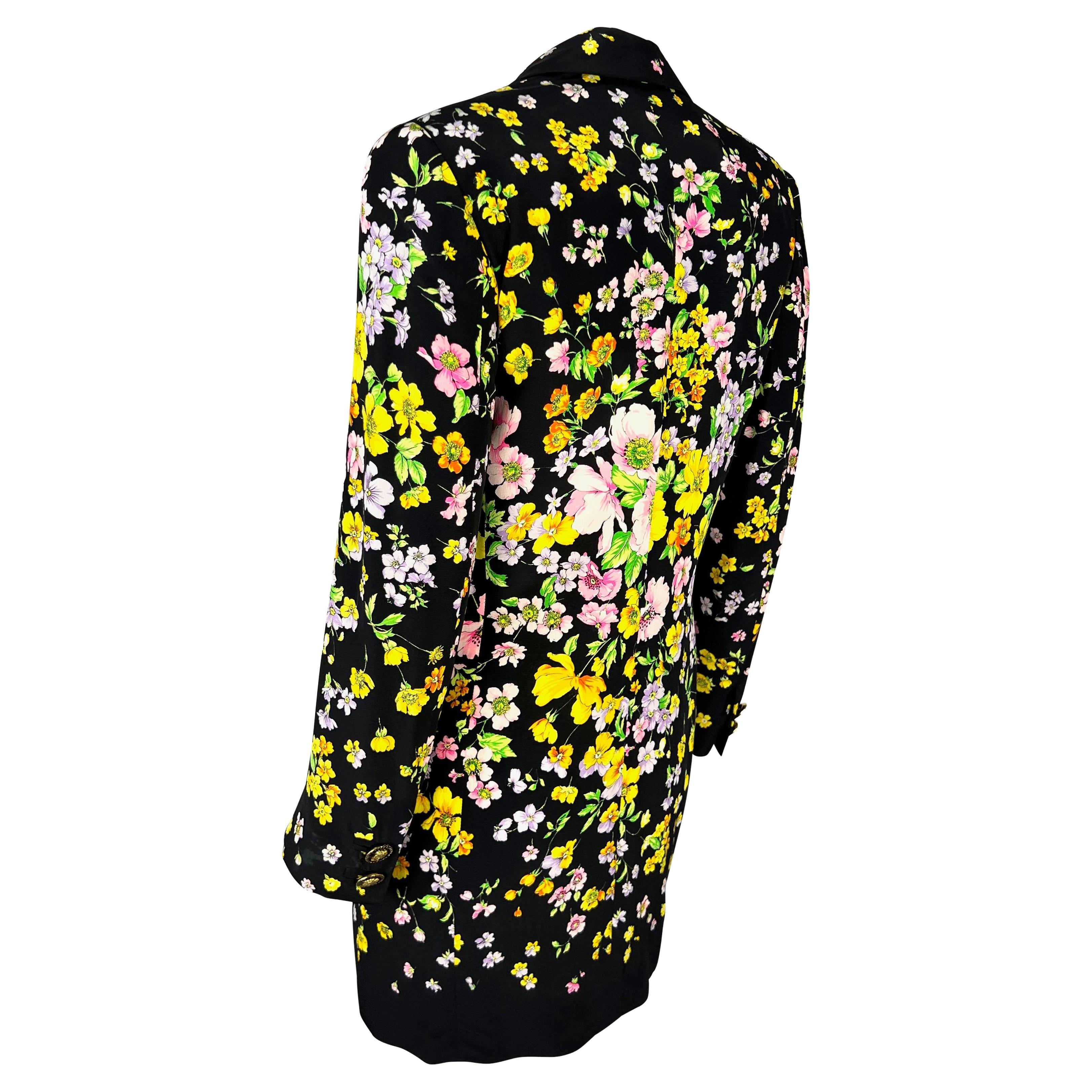 S/S 1993 Gianni Versace Couture Veste blazer Medusa en soie à imprimé floral noir Pour femmes en vente