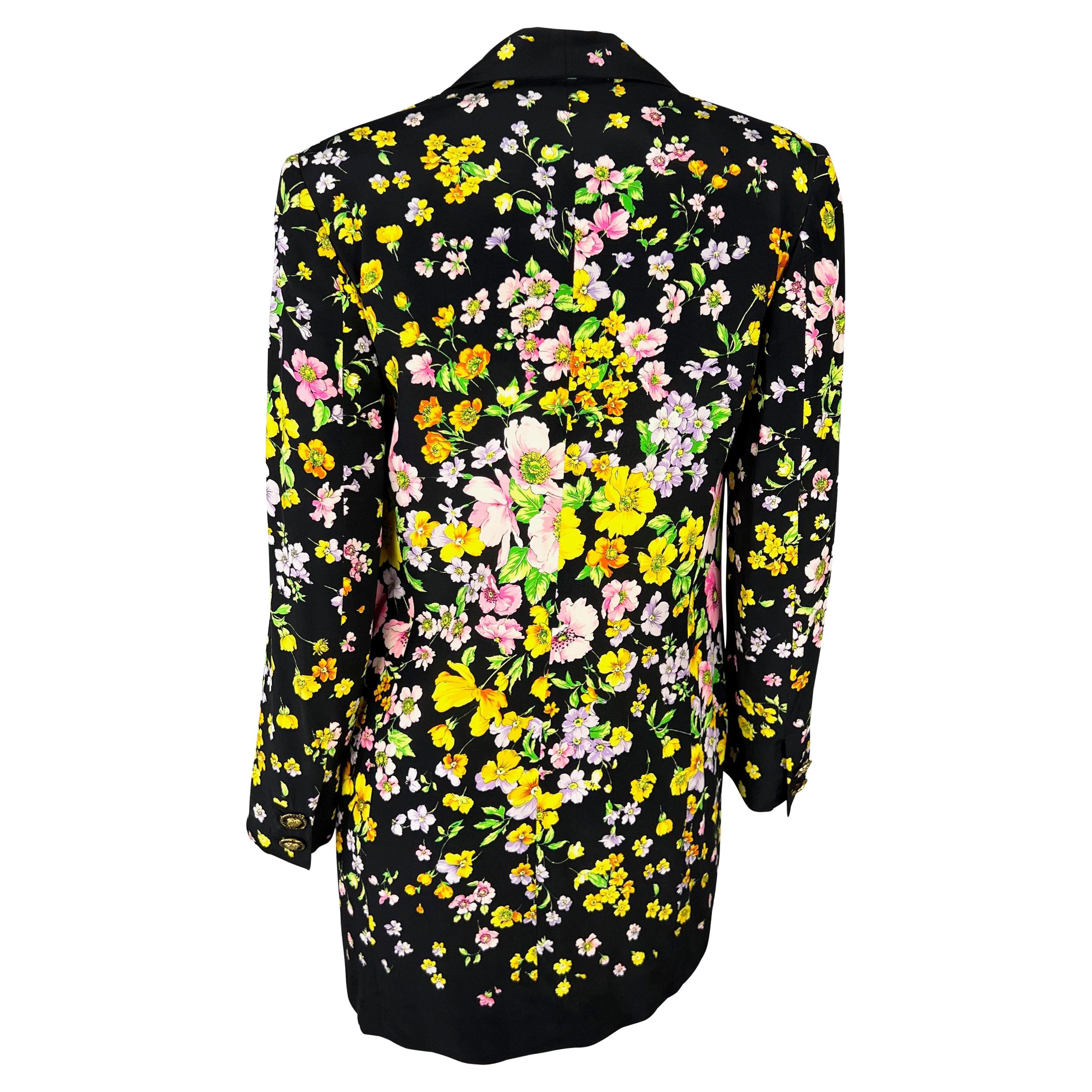Women's S/S 1993 Gianni Versace Couture Black Floral Print Silk Medusa Blazer Jacket For Sale