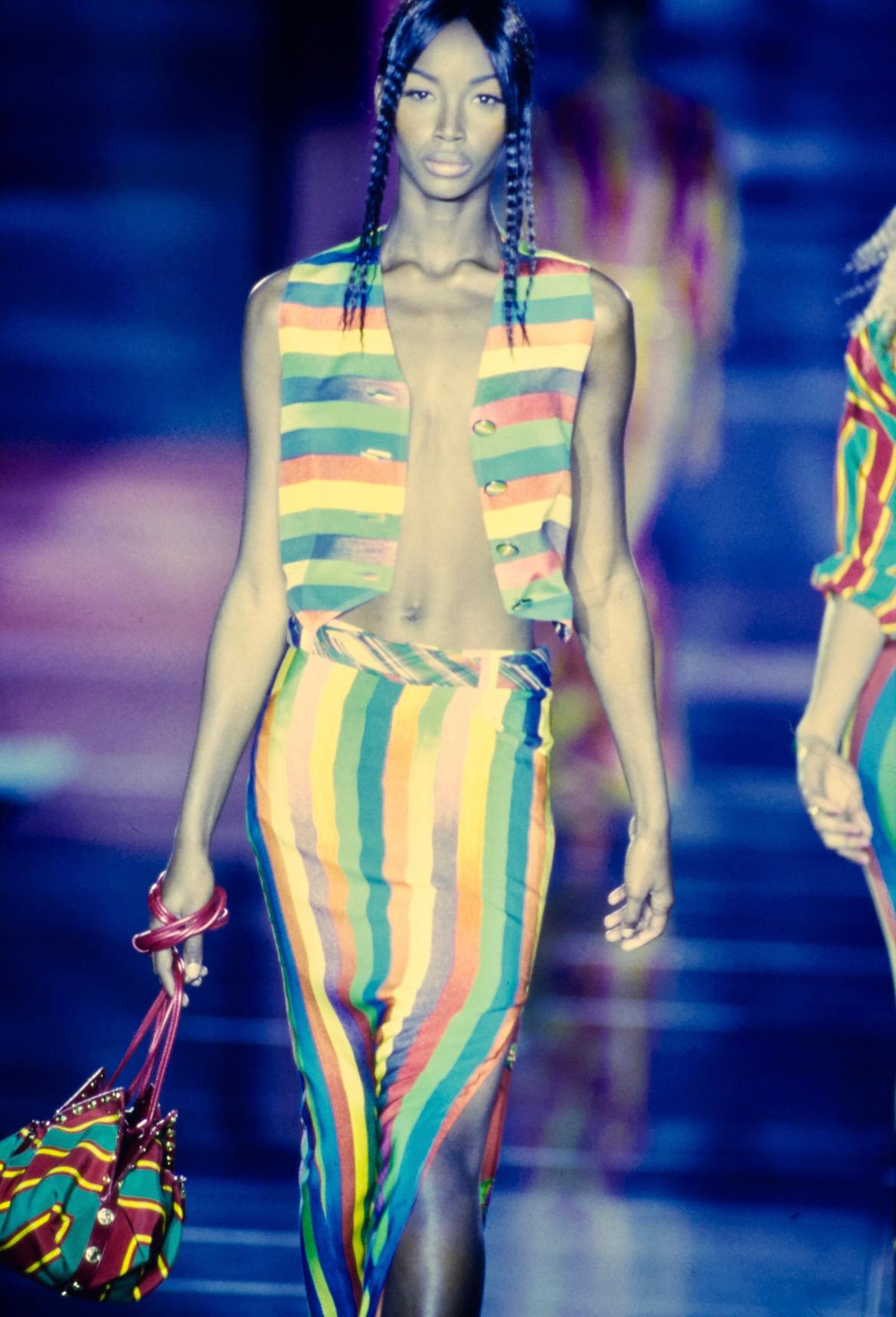 S/S 1993 Gianni Versace Couture Runway Ad Campaign Striped Silk Skirt Vest Set Bon état - En vente à West Hollywood, CA