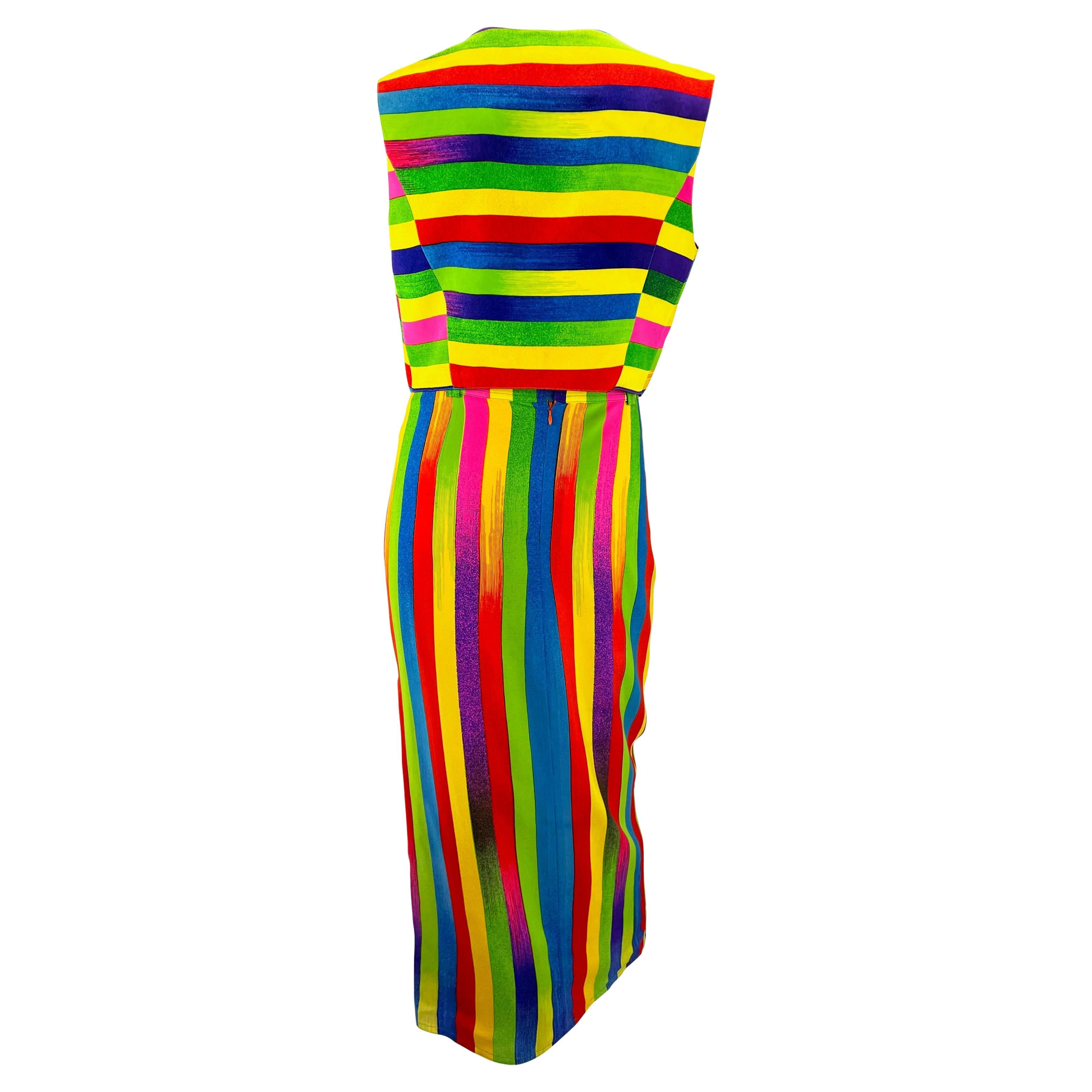 Campagna pubblicitaria di Gianni Versace Couture per la P/E 1993 Gonna a righe e gilet in seta in vendita 2