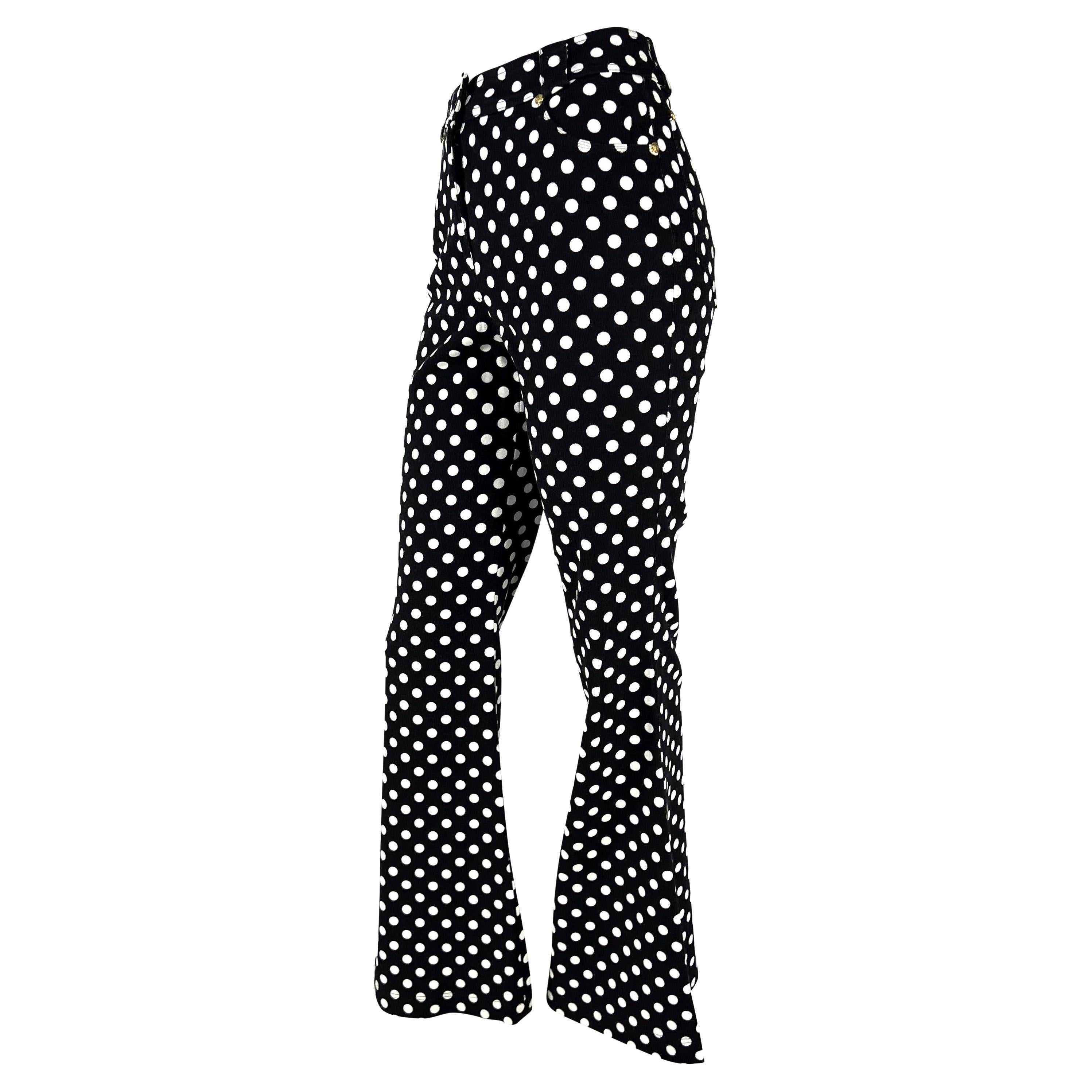 P/E 1993: Gianni Versace Couture - Jeans neri a pois con fondo a campana In condizioni ottime in vendita a West Hollywood, CA