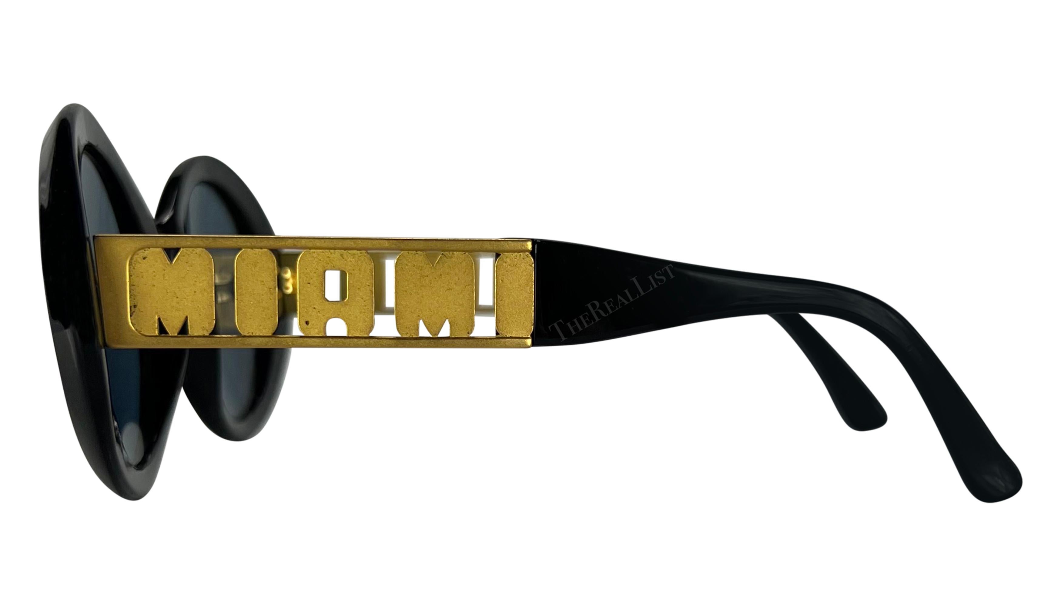 S/S 1993 Gianni Versace 'Miami' Gold Tone Metal Frame Black Round Sunglasses For Sale 1