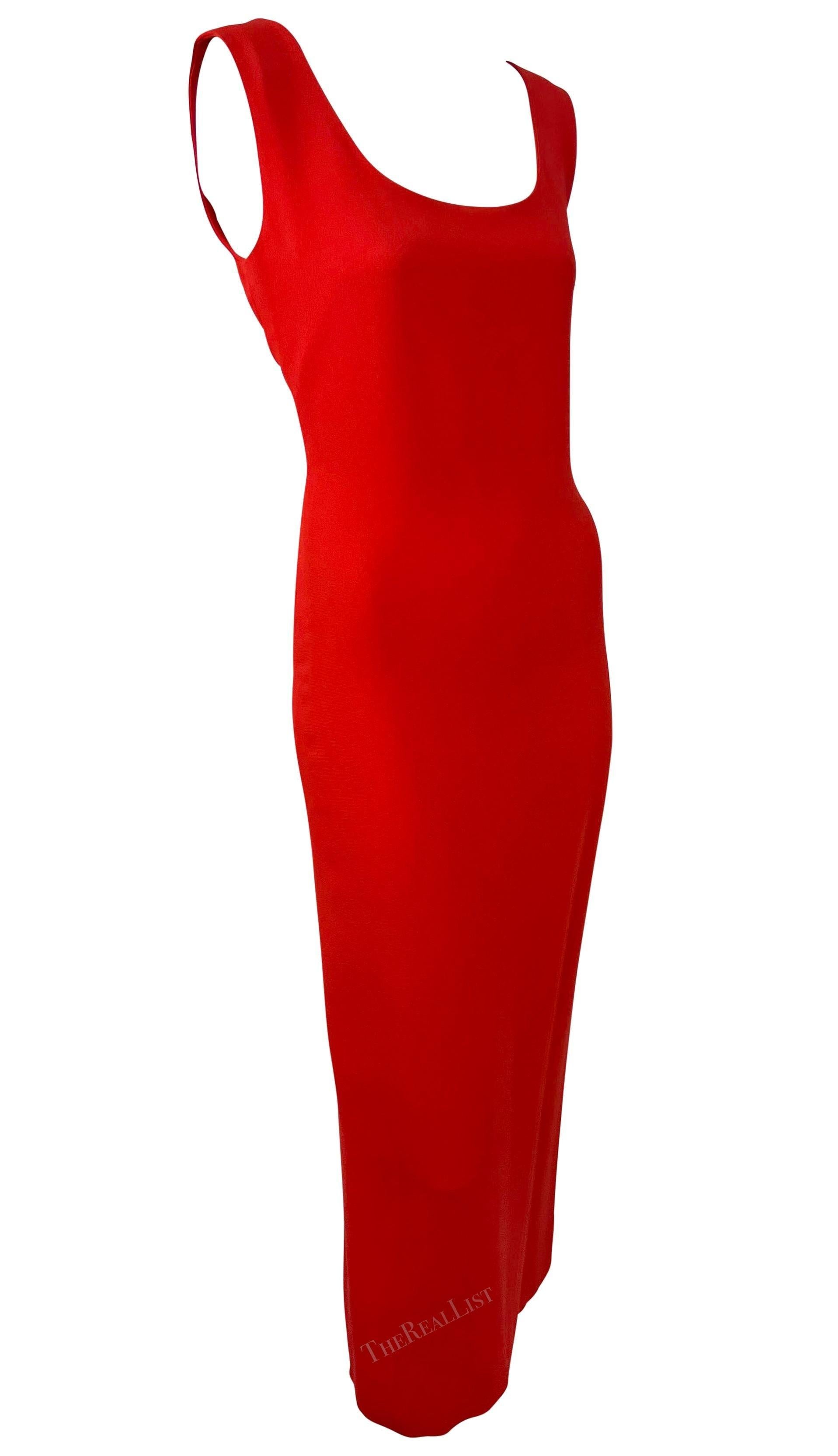 S/S 1993 Gianni Versace Runway Ad Rotes ärmelloses Kleid mit tiefem Rückenausschnitt im Angebot 8