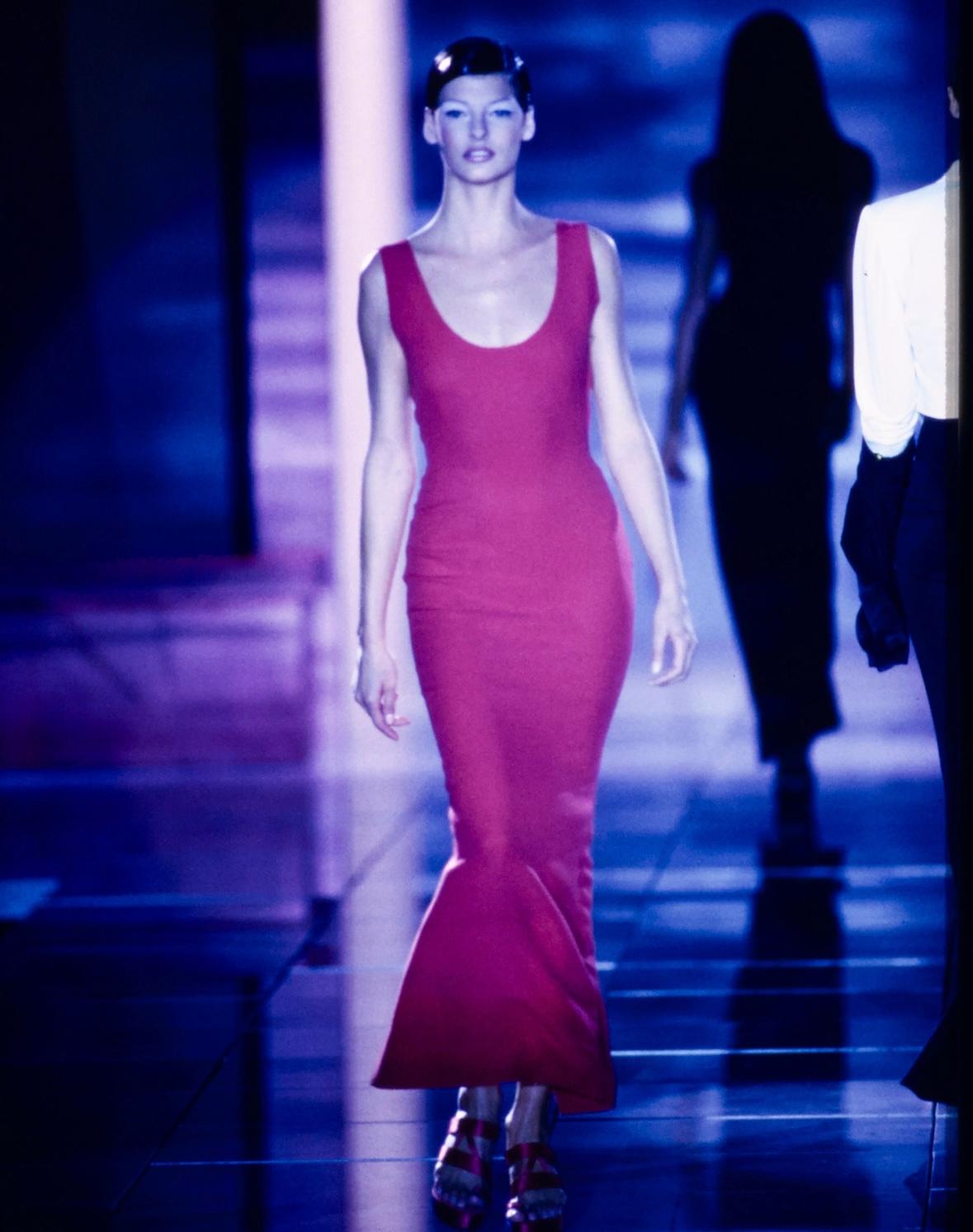 Women's S/S 1993 Gianni Versace Runway Ad Red Plunging Back Sleeveless Dress For Sale