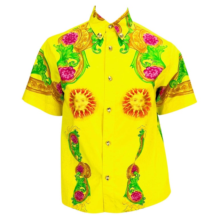 S/S 1993 Gianni Versace Yellow Miami Beach Sun Print Short Sleeve Button Up Top For Sale 1