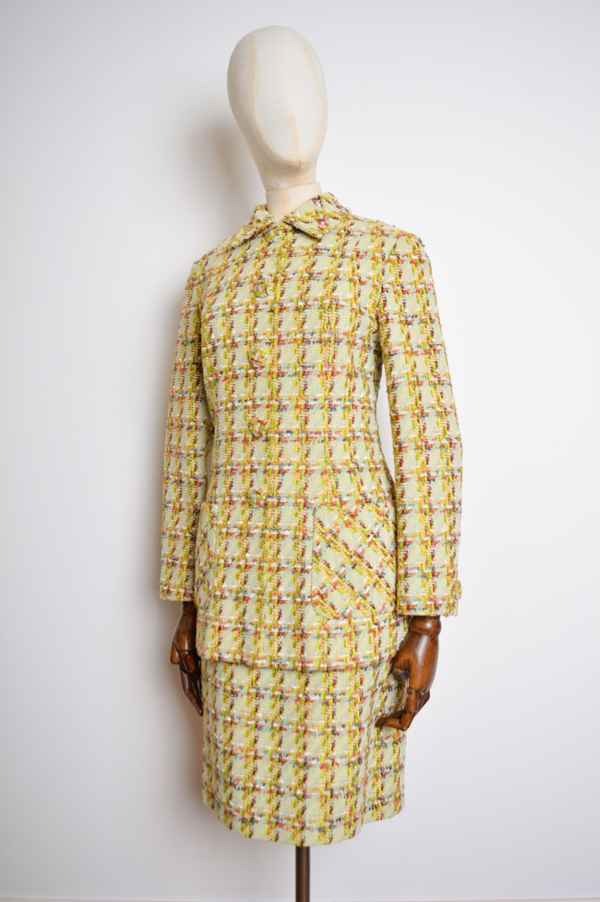 S/S 1993 ROCHAS Jewel Tone Lime Green Tweed Boucle Jacket & Skirt Matching Set For Sale 6