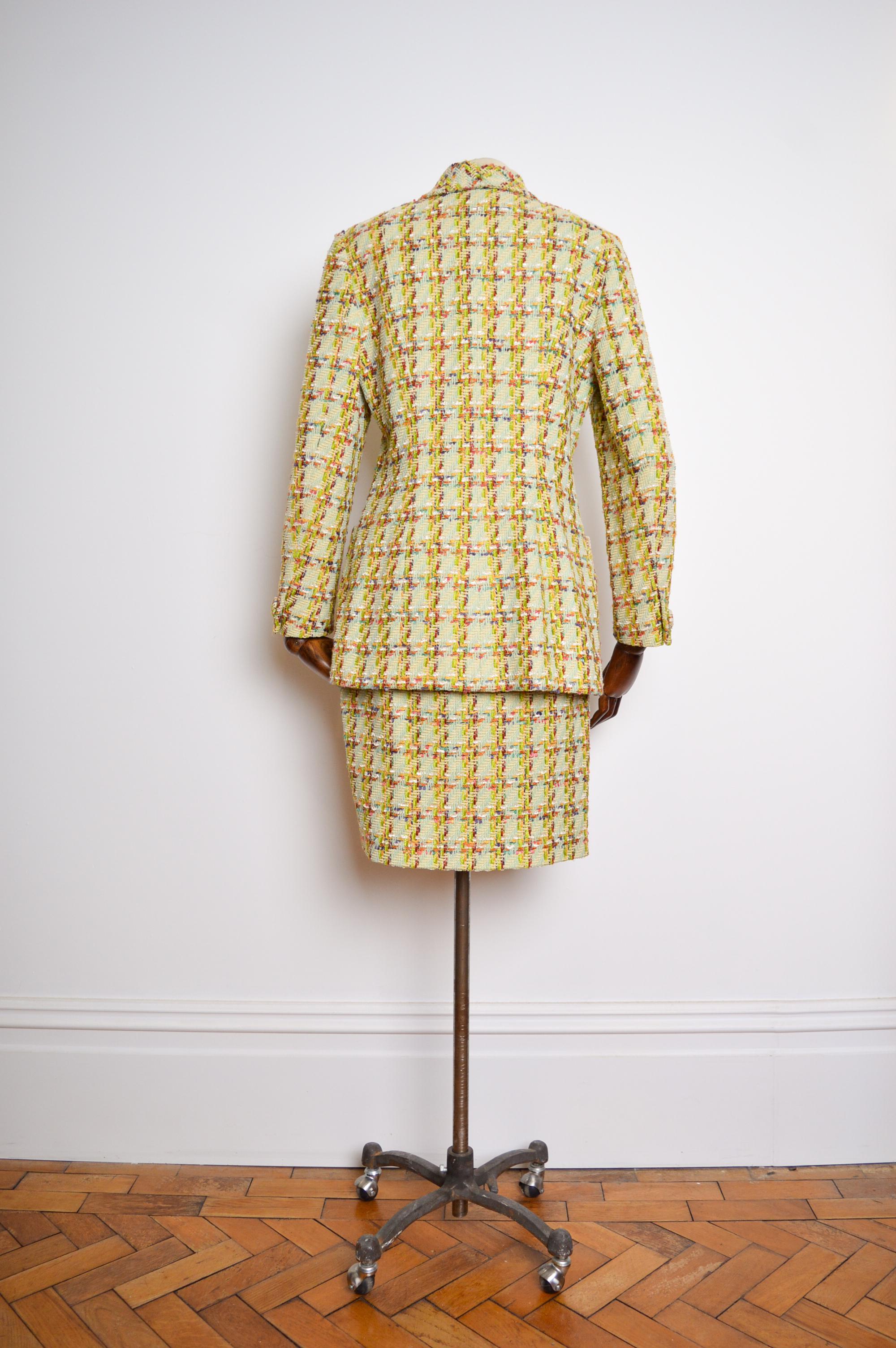 S/S 1993 ROCHAS Jewel Tone Lime Green Tweed Boucle Jacket & Skirt Matching Set For Sale 10