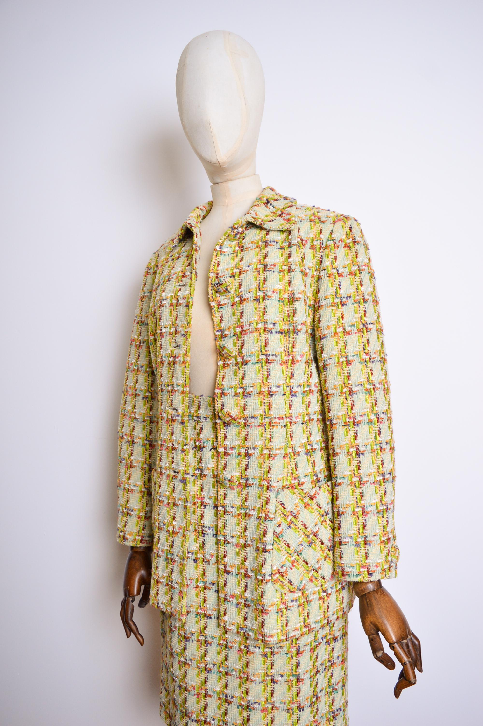 S/S 1993 ROCHAS Jewel Tone Lime Green Tweed Boucle Jacket & Skirt Matching Set For Sale 11