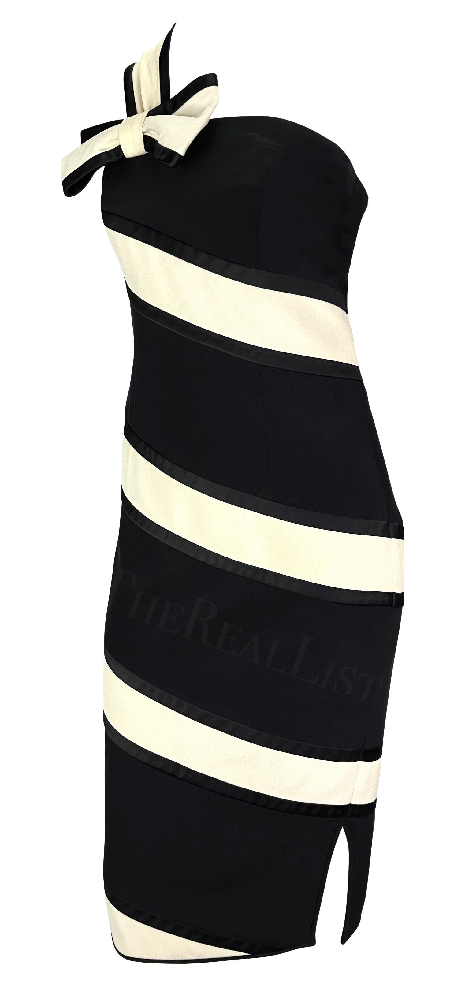 S/S 1993 Valentino Garavani Runway Black White Stripe Bow Dress In Excellent Condition For Sale In West Hollywood, CA