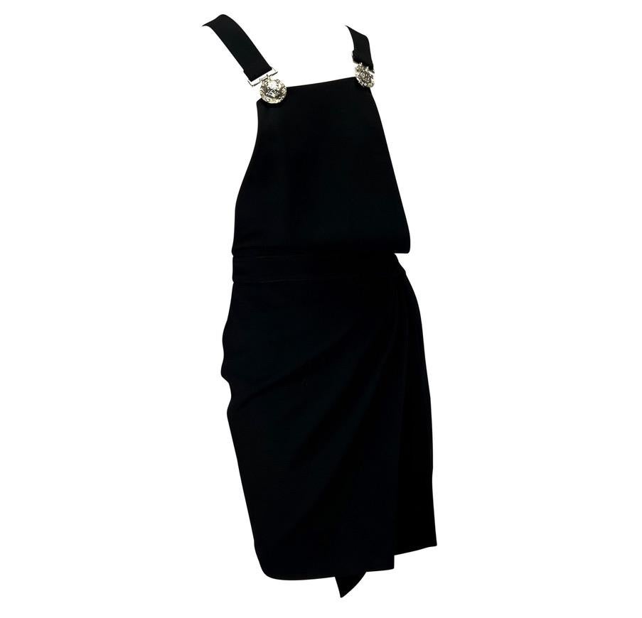 S/S 1994 Gianni Versace Robe de défilé à pinces asymétriques et dos nu Pour femmes en vente