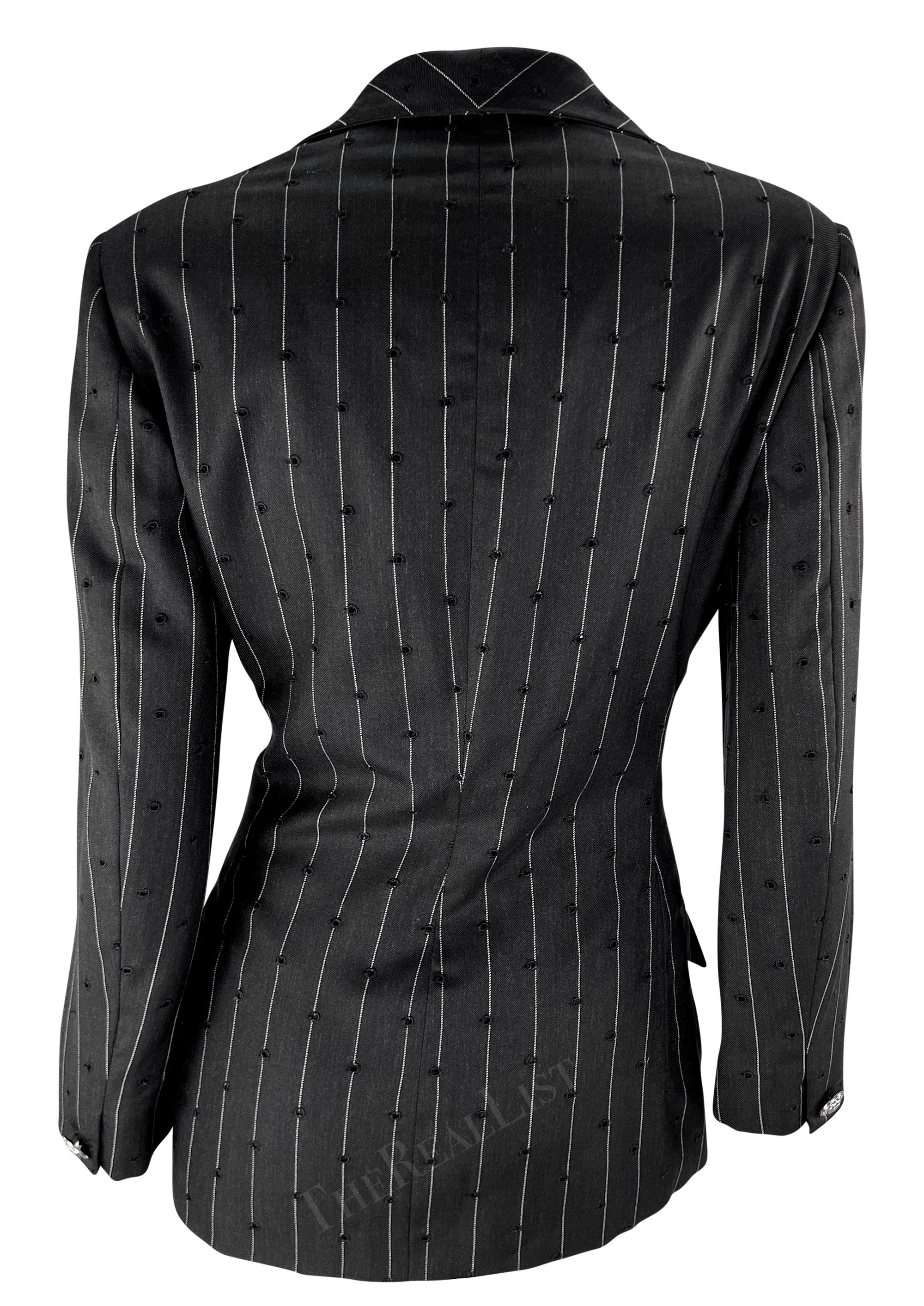 Donna Giacca Blazer con taschino Medusa con ritaglio di occhielli di Gianni Versace per la P/E 1994 in vendita
