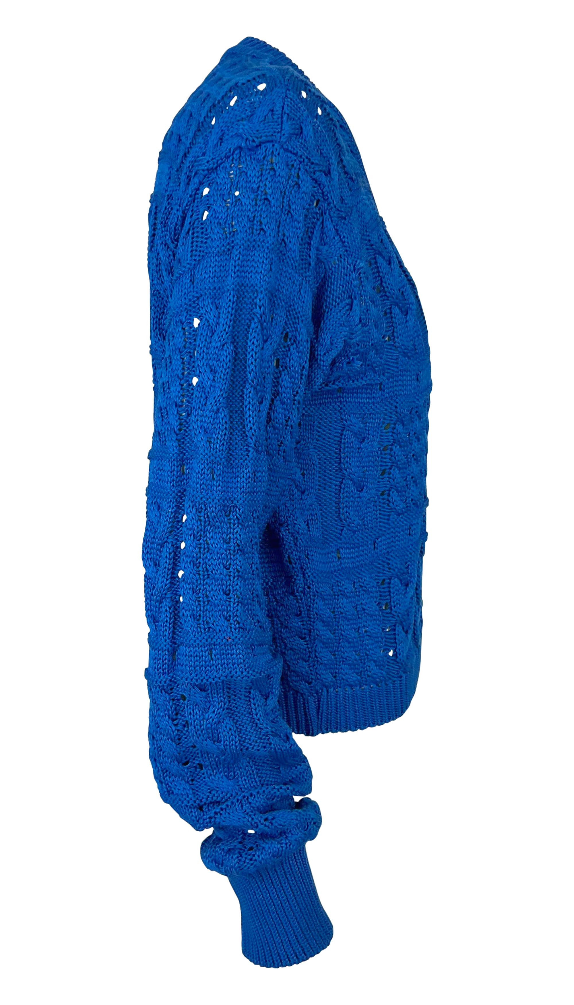 S/S 1994 - Gianni Versace Runway - Pull bleu vif à col en V et maille câble en vente 3