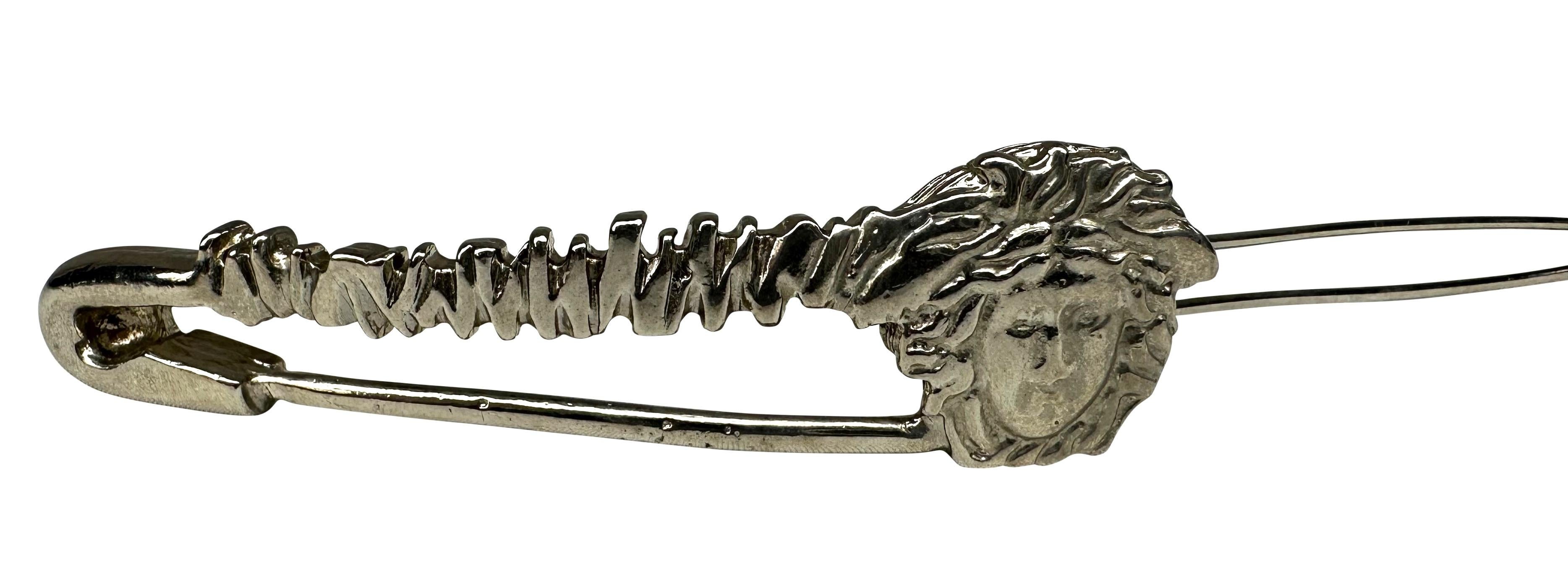 S/S 1994 Gianni Versace Silver Tone Safety Pin Medusa Hair Clip  In Good Condition For Sale In West Hollywood, CA