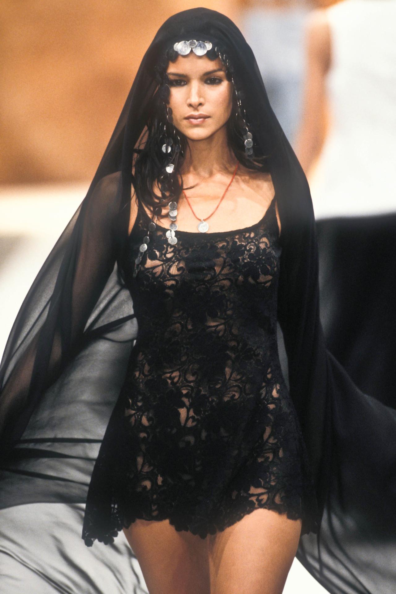 S/S 1994 Rifat Ozbek Runway Black Floral Lace Brown Slip Flare Mini Dress In Excellent Condition For Sale In West Hollywood, CA