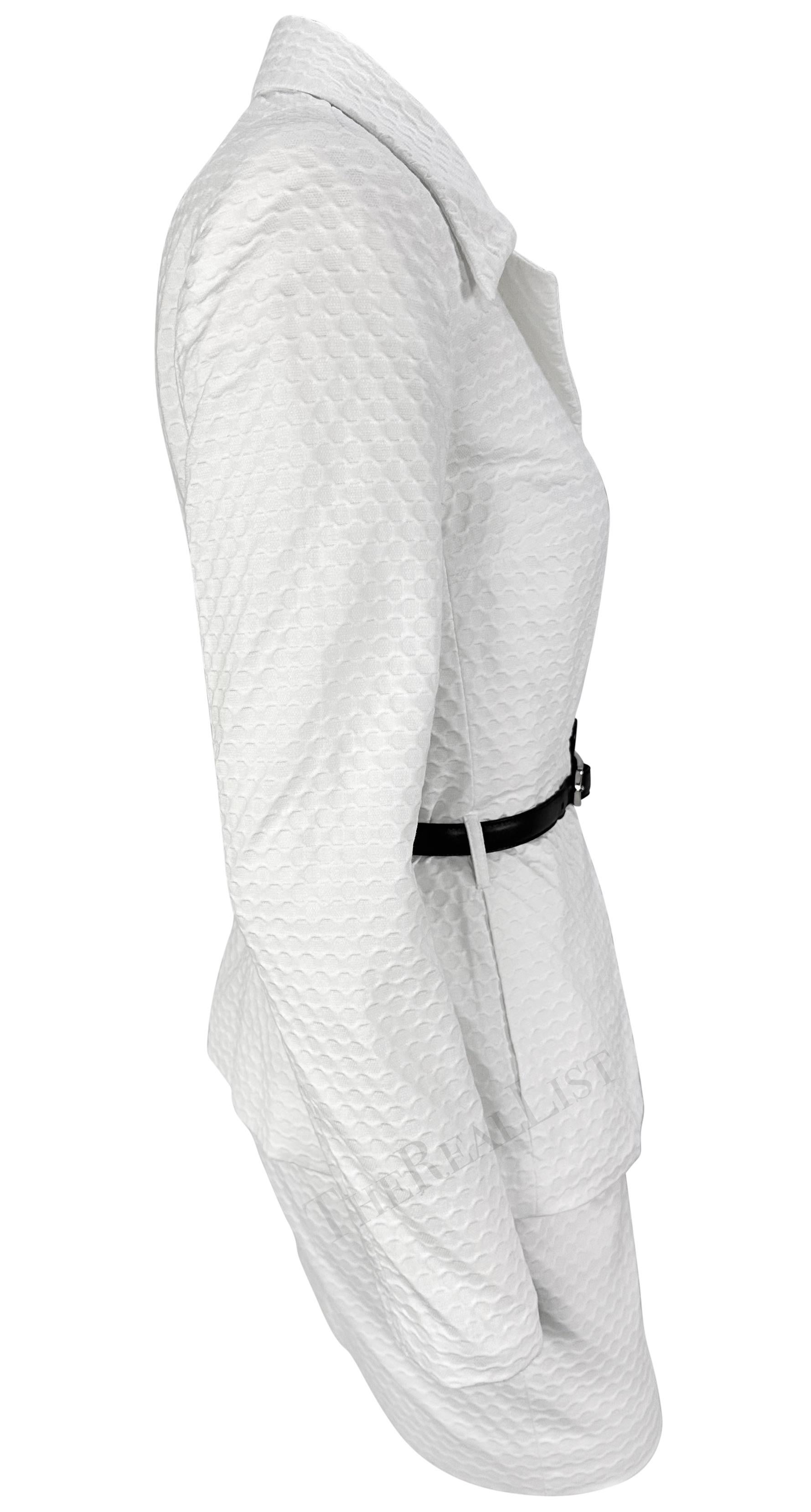 S/S 1995 Dolce & Gabbana - Combinaison avec mini-jupe ceinturée en tricot gaufré blanc en vente 2