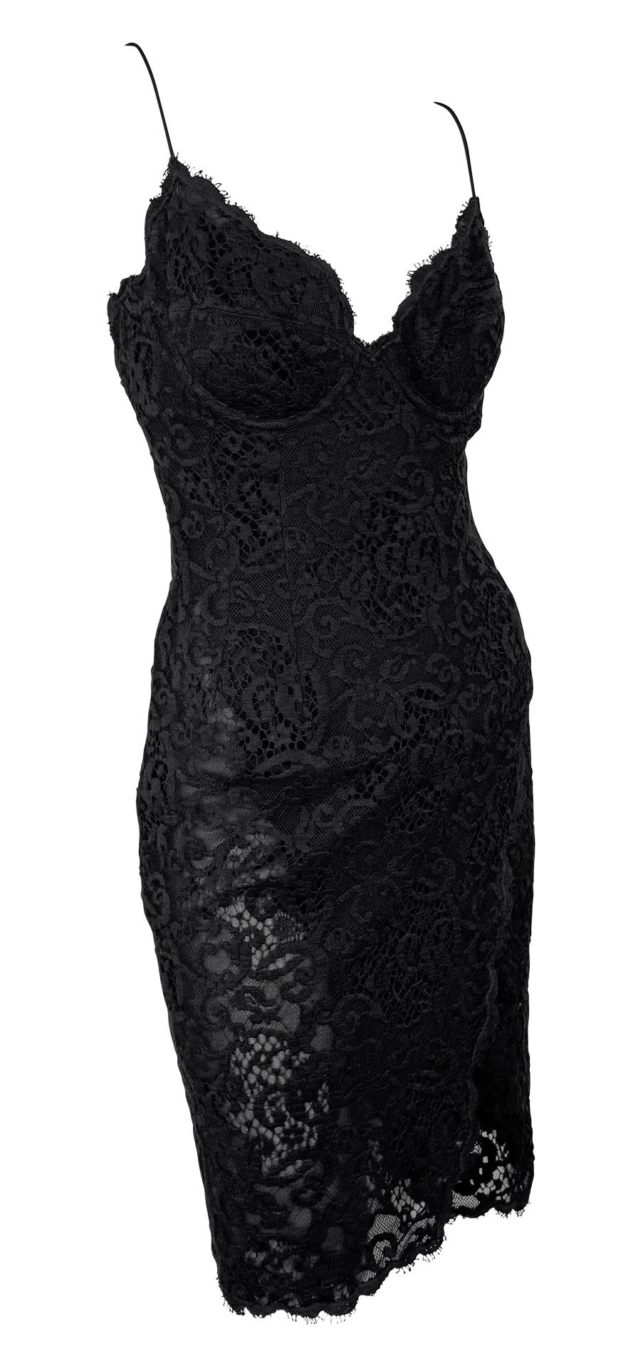 S/S 1995 Donna Karan Laufsteg Schwarzes geblümtes Spitzenkleid im Angebot 3