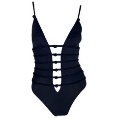 F/S 1995 Fendi by Karl Lagerfeld Laufsteg Tief ausgeschnittener Marineblauer einteiliger Badeanzug aus Kordel