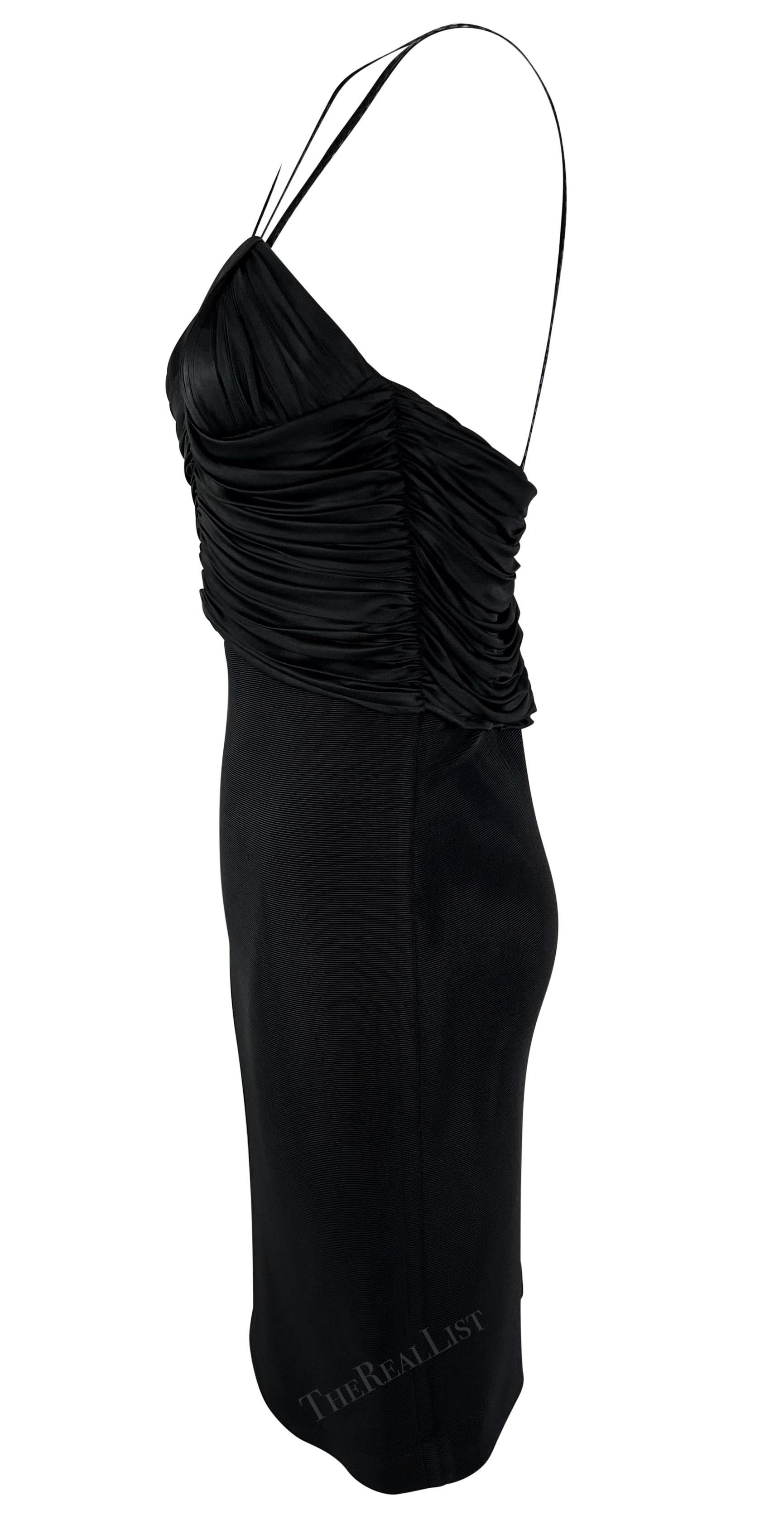 S/S 1995 Gianni Versace - Mini robe à bretelles en cuir extensible froncé et bodyon noir Pour femmes en vente