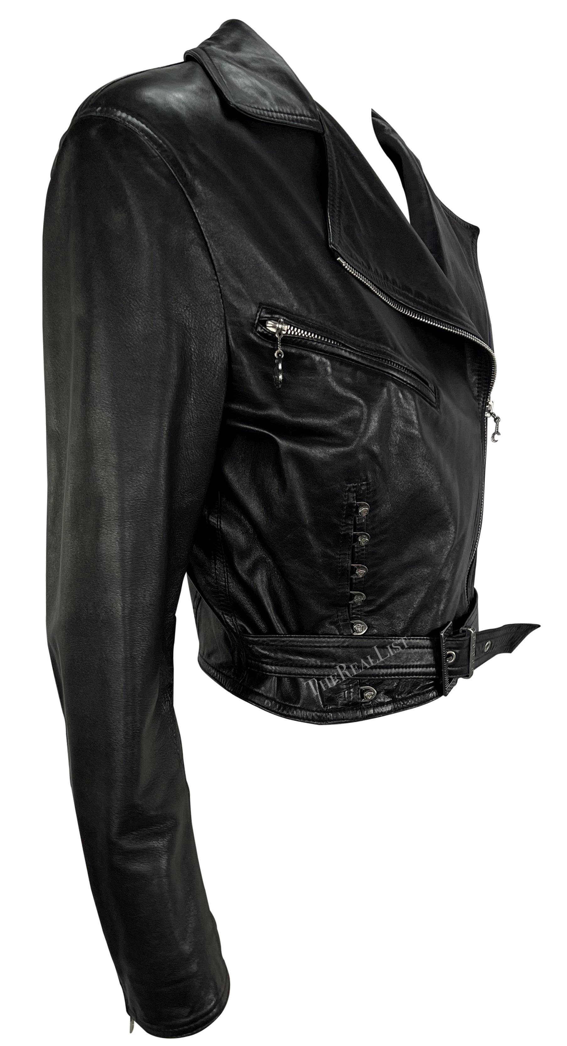 S/S 1995 Gianni Versace Chaqueta de piel negra recortada estilo corsé en venta 2