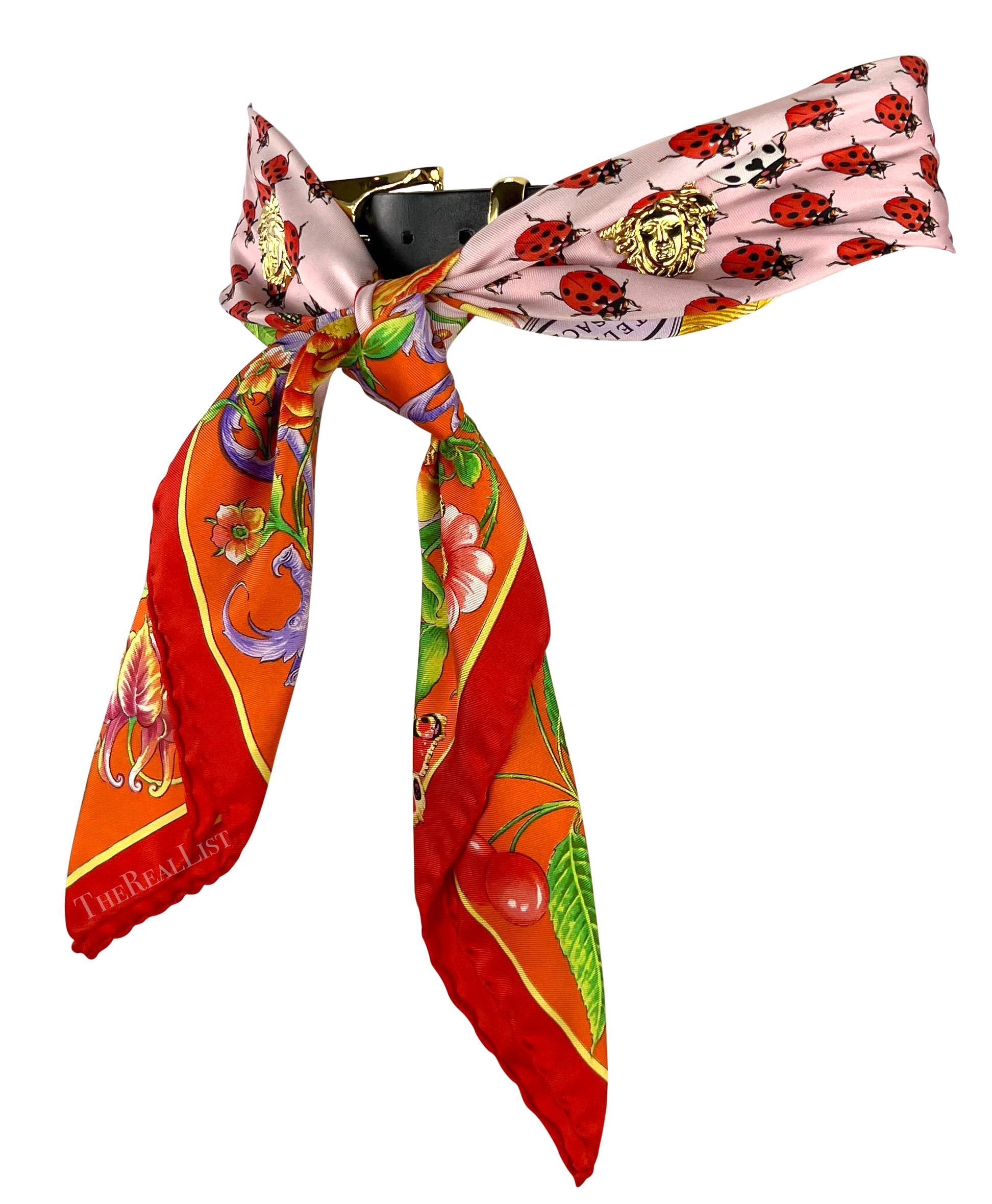 Rosso P/E 1995 Gianni Versace Sciarpa in seta Lady Bug Cintura in vendita