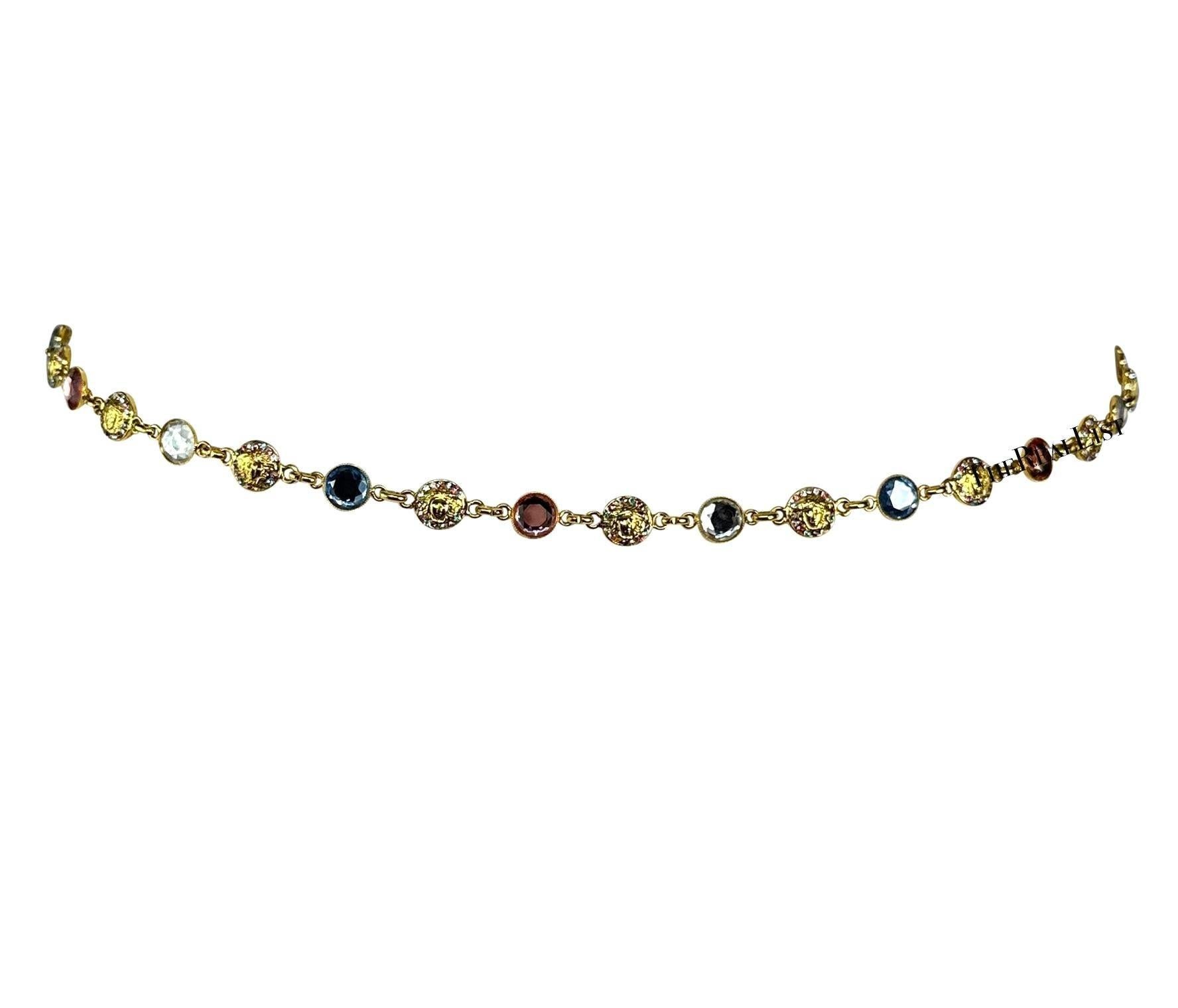 S/S 1995 Gianni Versace Thin Gold Tone Rhinestone Medusa Chain Belt im Angebot 1