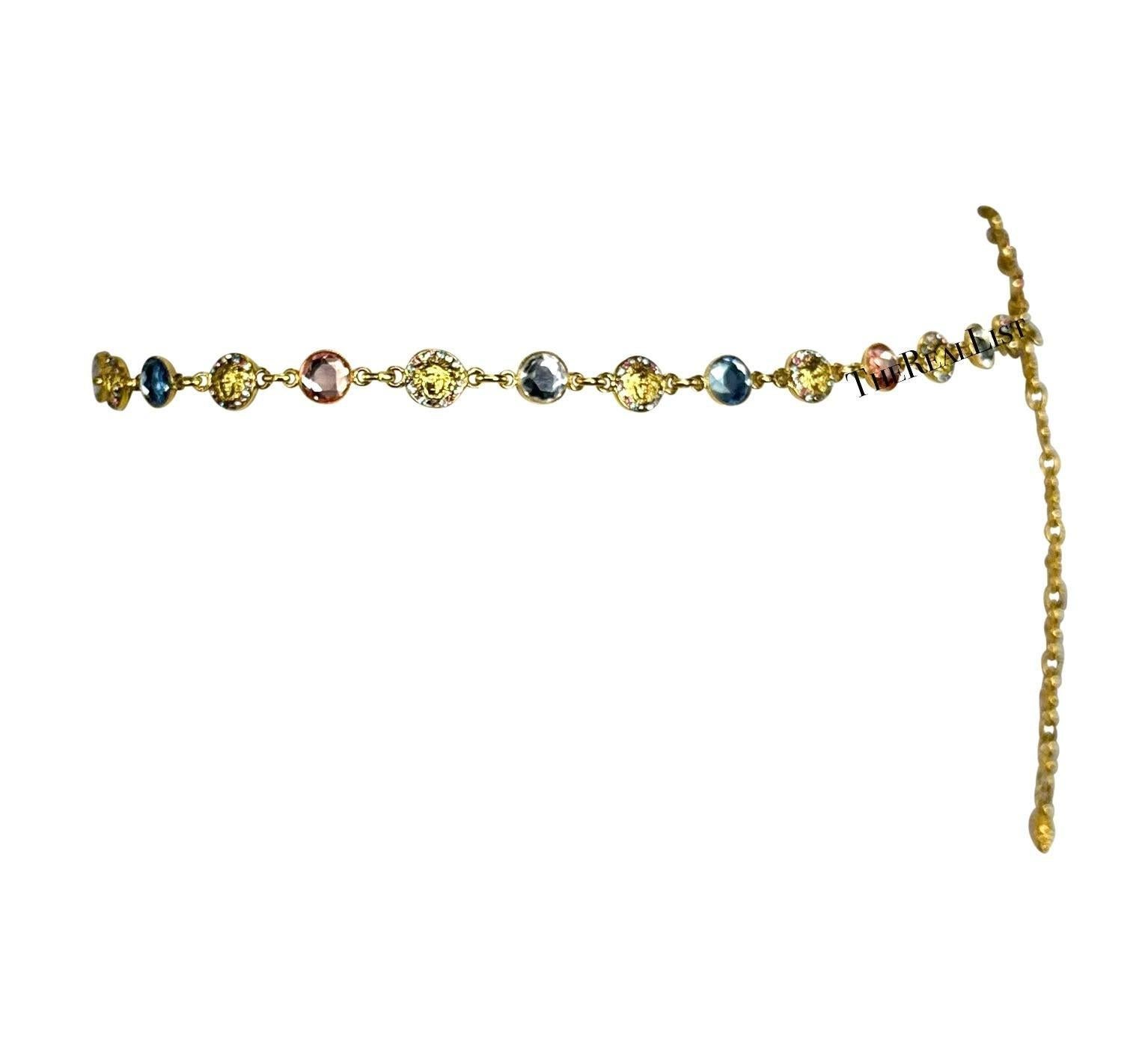 S/S 1995 Gianni Versace Thin Gold Tone Rhinestone Medusa Chain Belt im Angebot 4