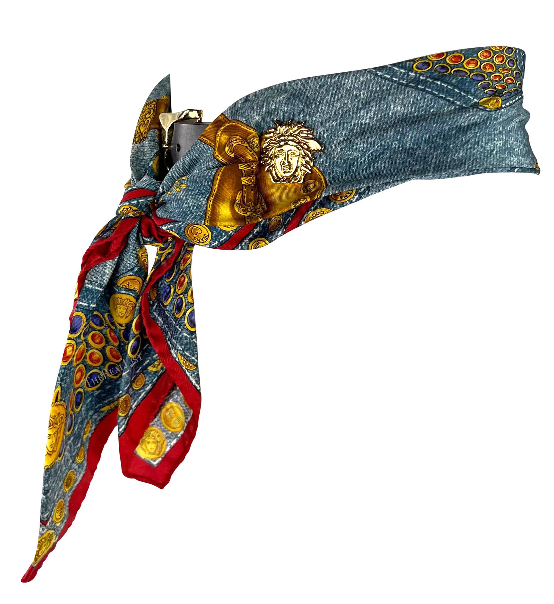 Noir S/S 1995 Gianni Versace Western 'Blue Jeans' Denim Print Silk Scarf Belt (ceinture foulard en soie) en vente